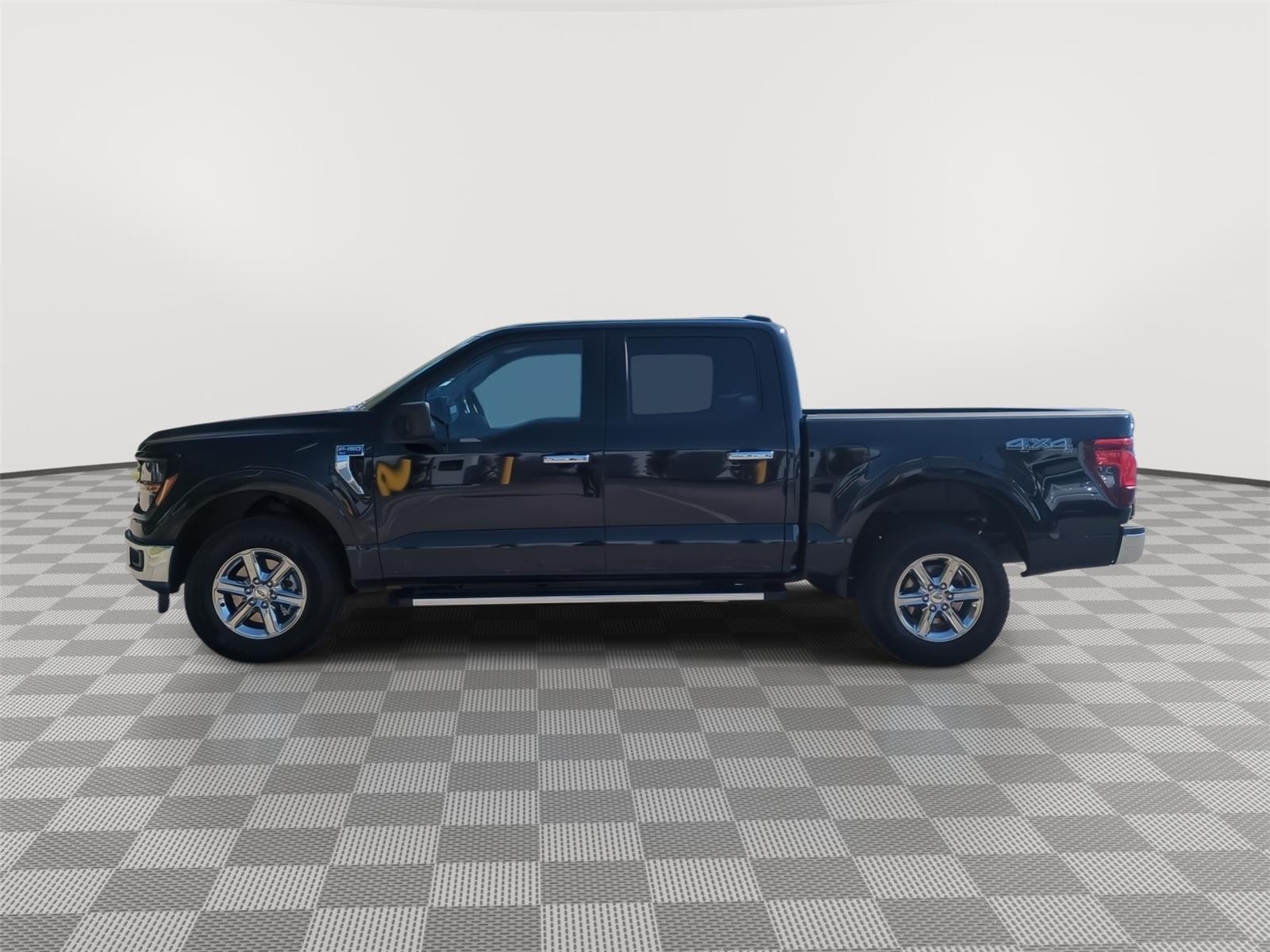 2025 Ford F-150 XLT - Agate Black exterior view 8