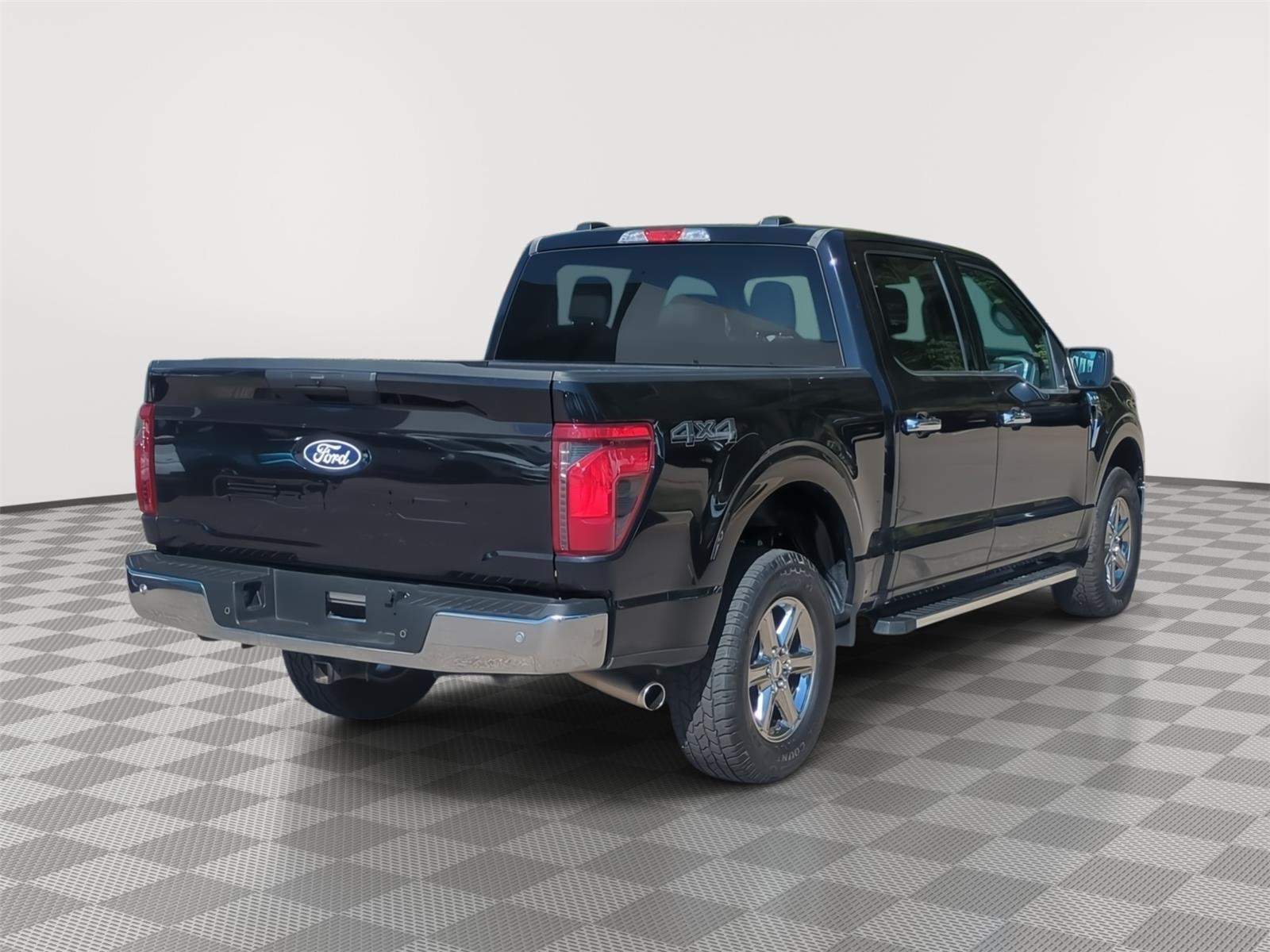2025 Ford F-150 XLT - Agate Black exterior view 11