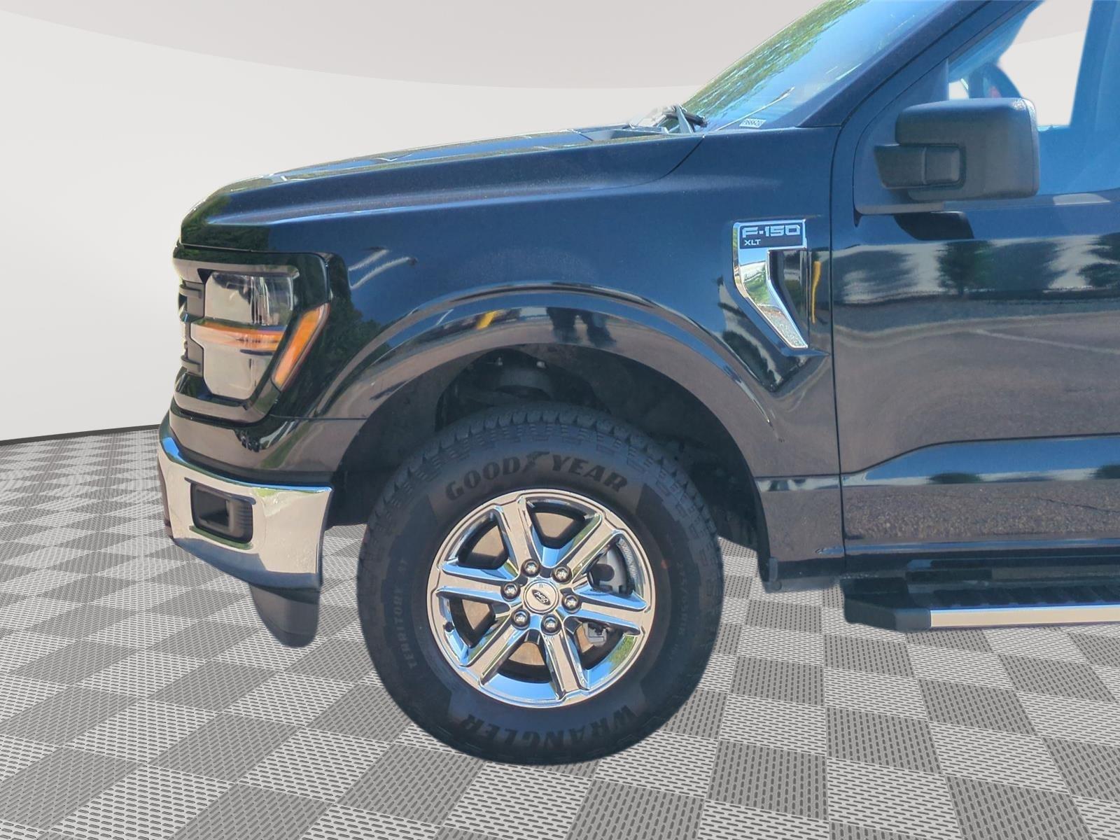 2025 Ford F-150 XLT - Agate Black exterior view 16