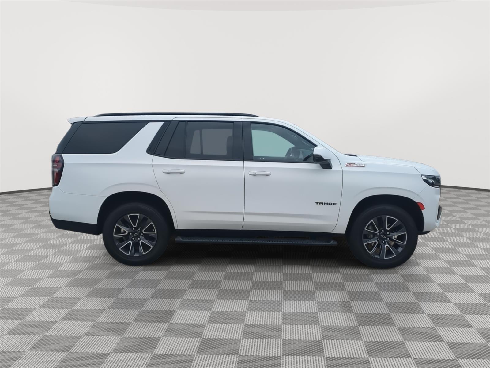 2022 Chevrolet Tahoe Z71 - Summit White exterior view 6