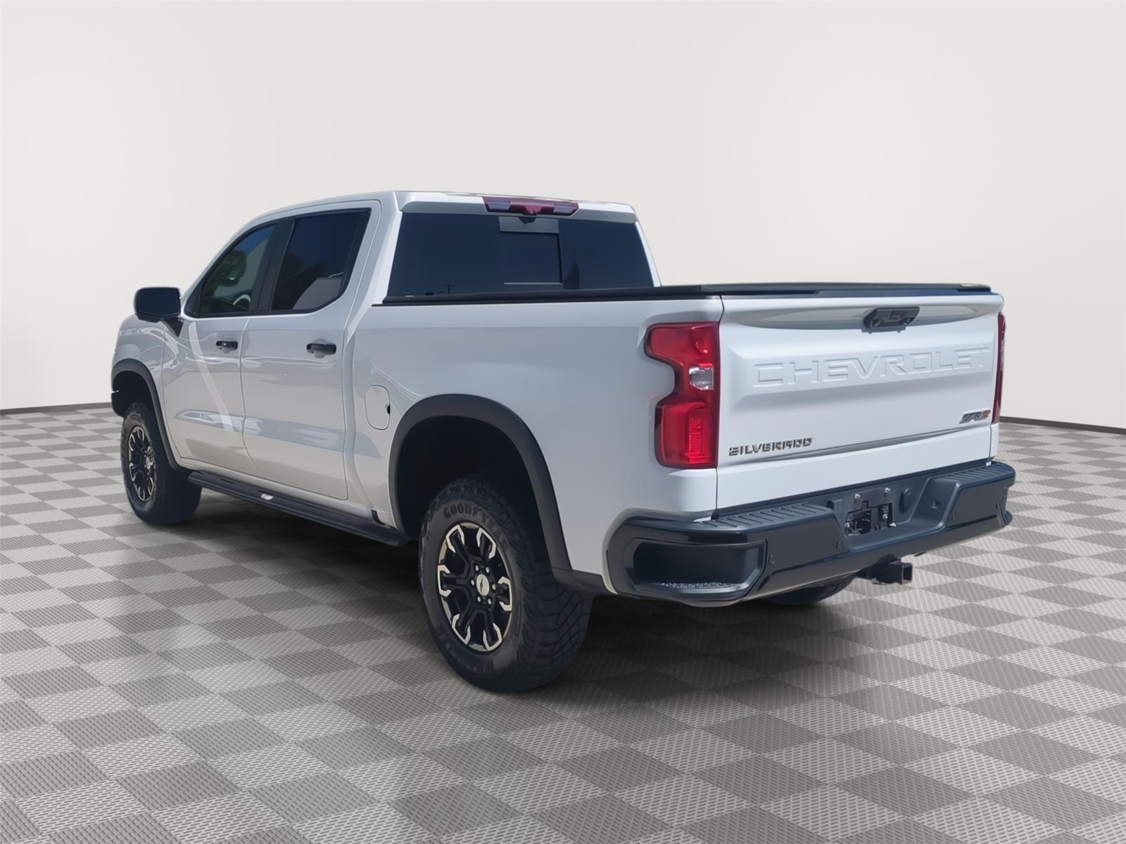 2023 Chevrolet Silverado 1500 ZR2 - Summit White exterior view 9