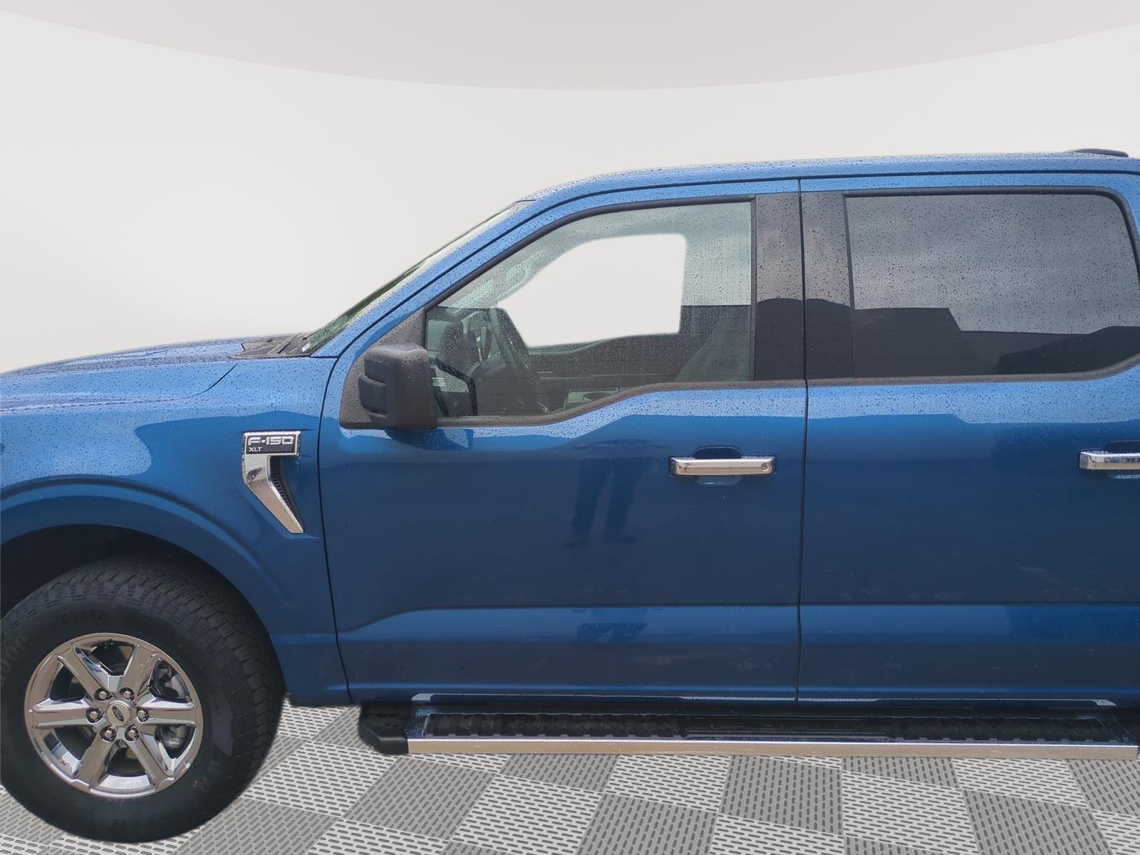 2025 Ford F-150 XLT - Atlas Blue exterior view 18