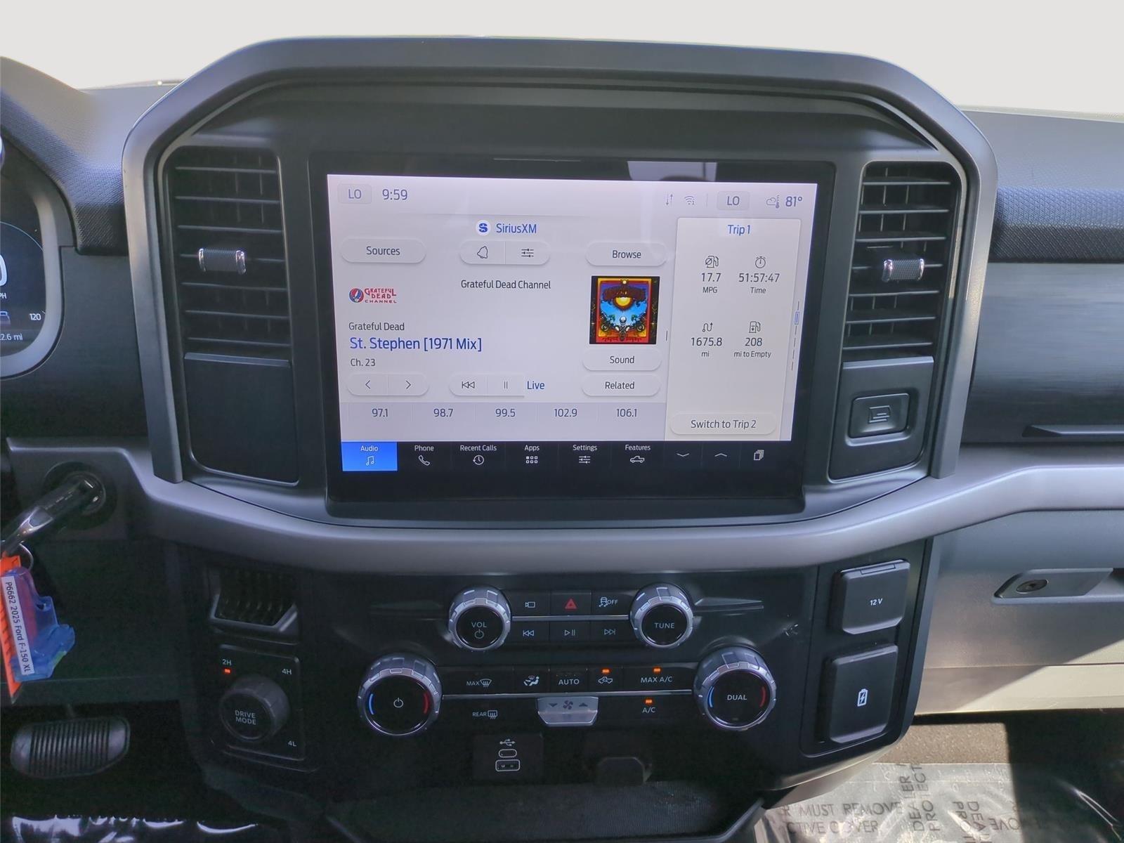 2025 Ford F-150 XLT - Agate Black exterior view 4