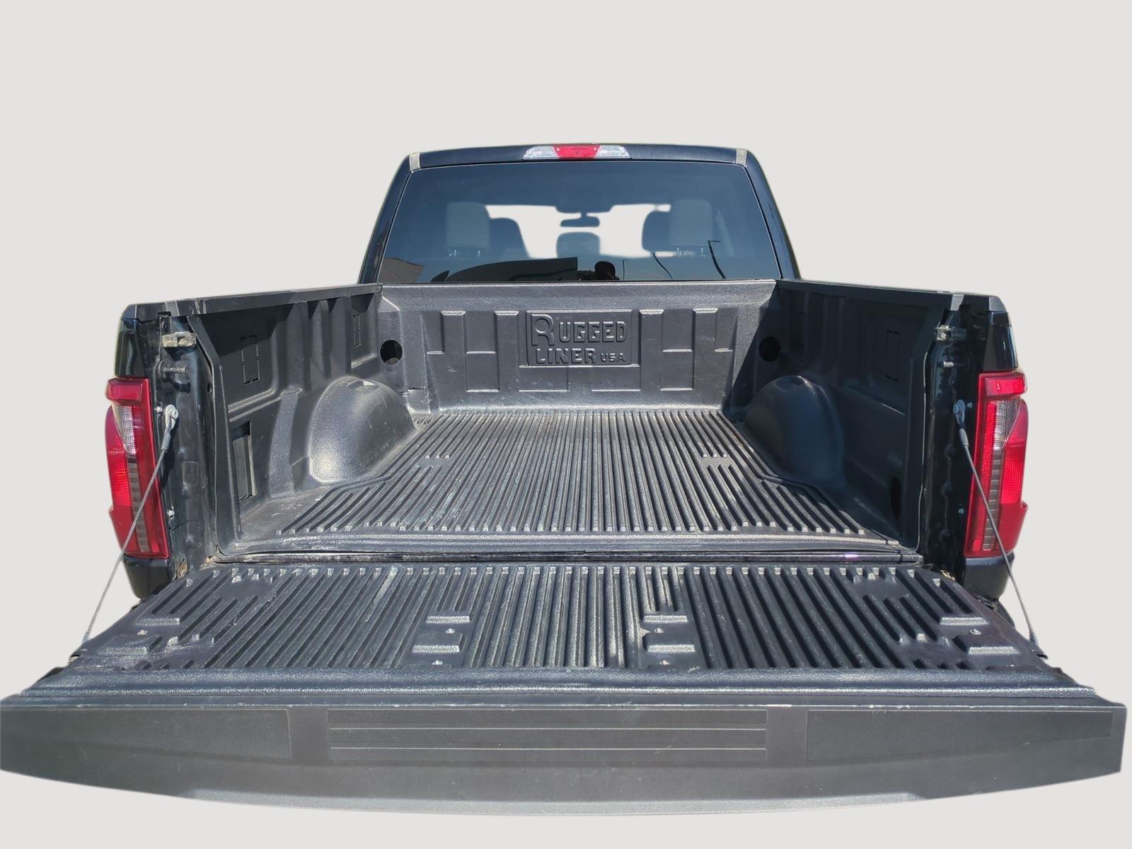 2025 Ford F-150 XLT - Agate Black exterior view 6