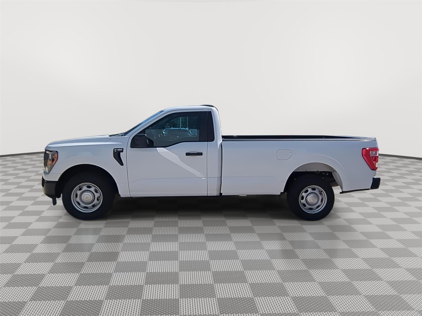 View vehicle photo 2
