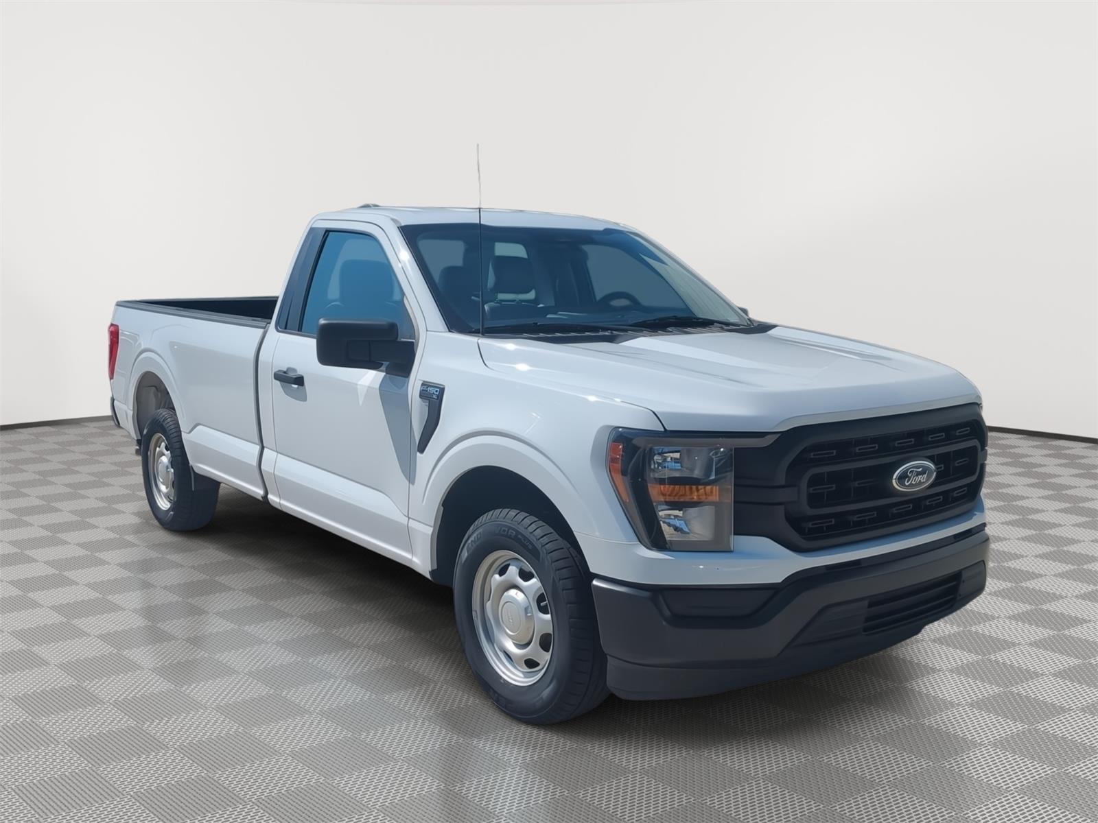 View vehicle photo 7