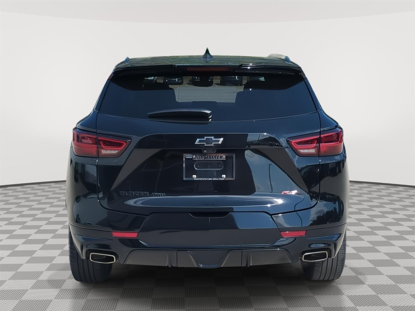 View vehicle photo 4