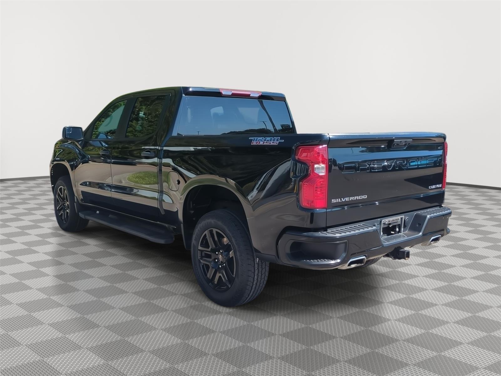 2024 Chevrolet Silverado 1500 Custom Trail Boss - Black exterior view 6