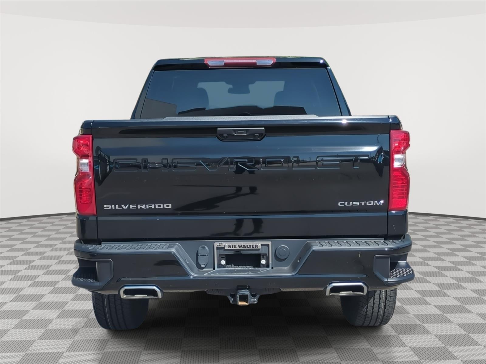 2024 Chevrolet Silverado 1500 Custom Trail Boss - Black exterior view 7