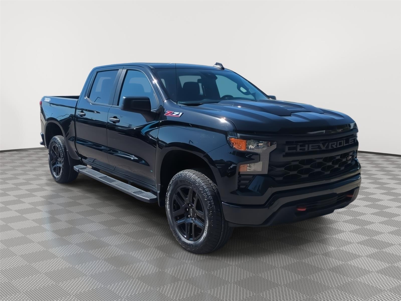 2024 Chevrolet Silverado 1500 Custom Trail Boss - Black exterior view 10