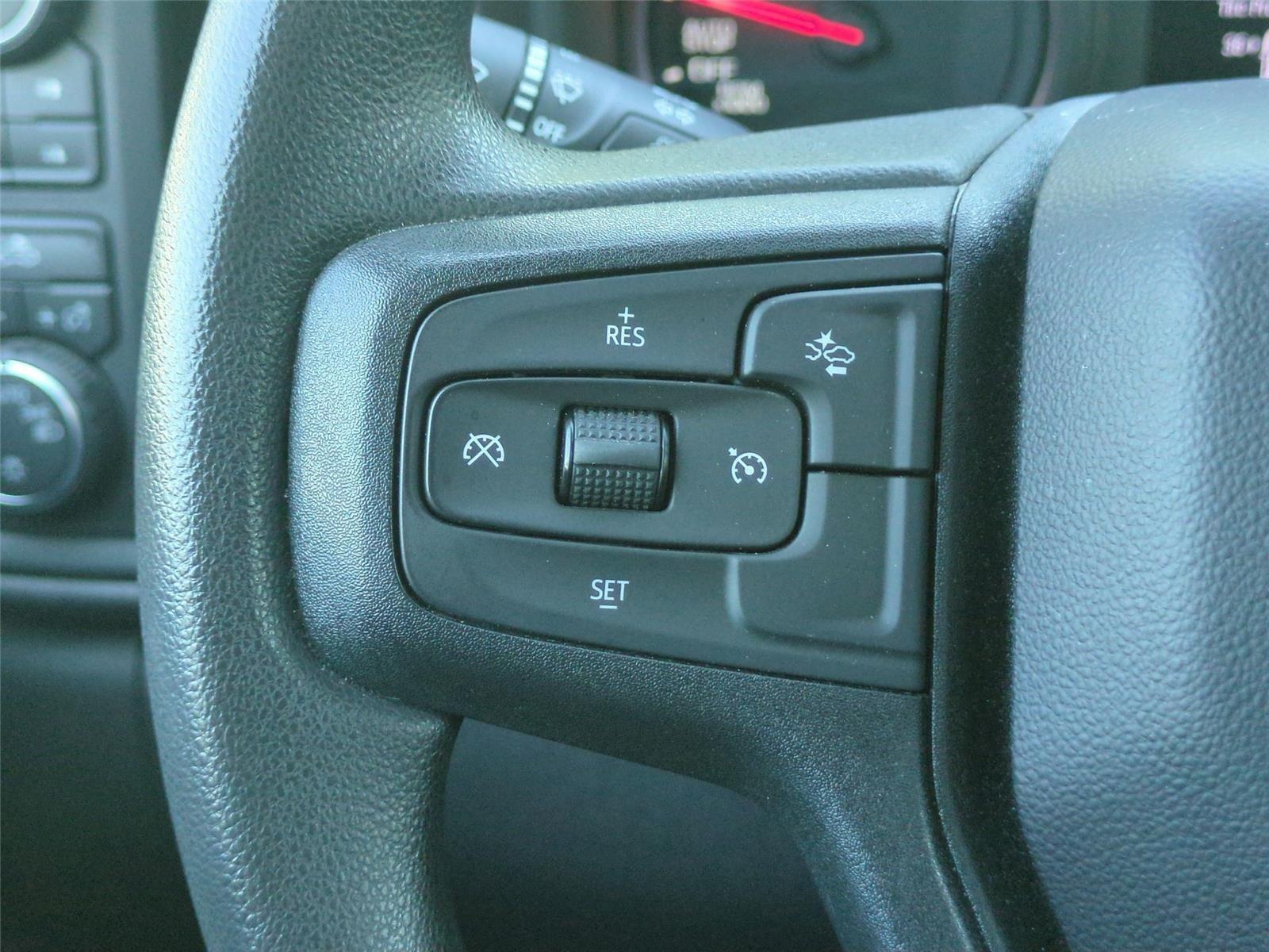 2024 Chevrolet Silverado 1500 Custom Trail Boss - Black exterior view 4