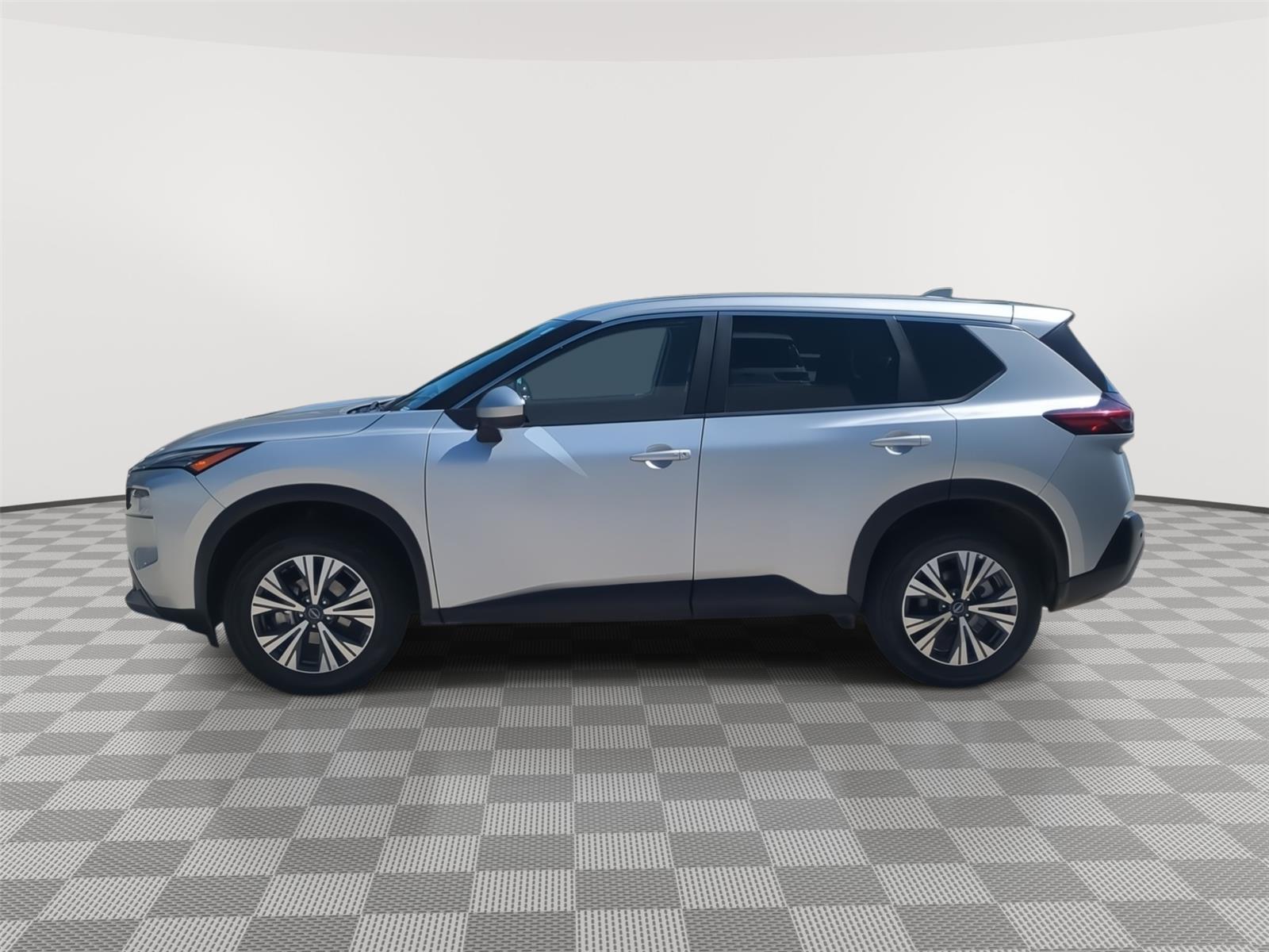 2023 Nissan Rogue SV - Brilliant Silver Metallic exterior view 2