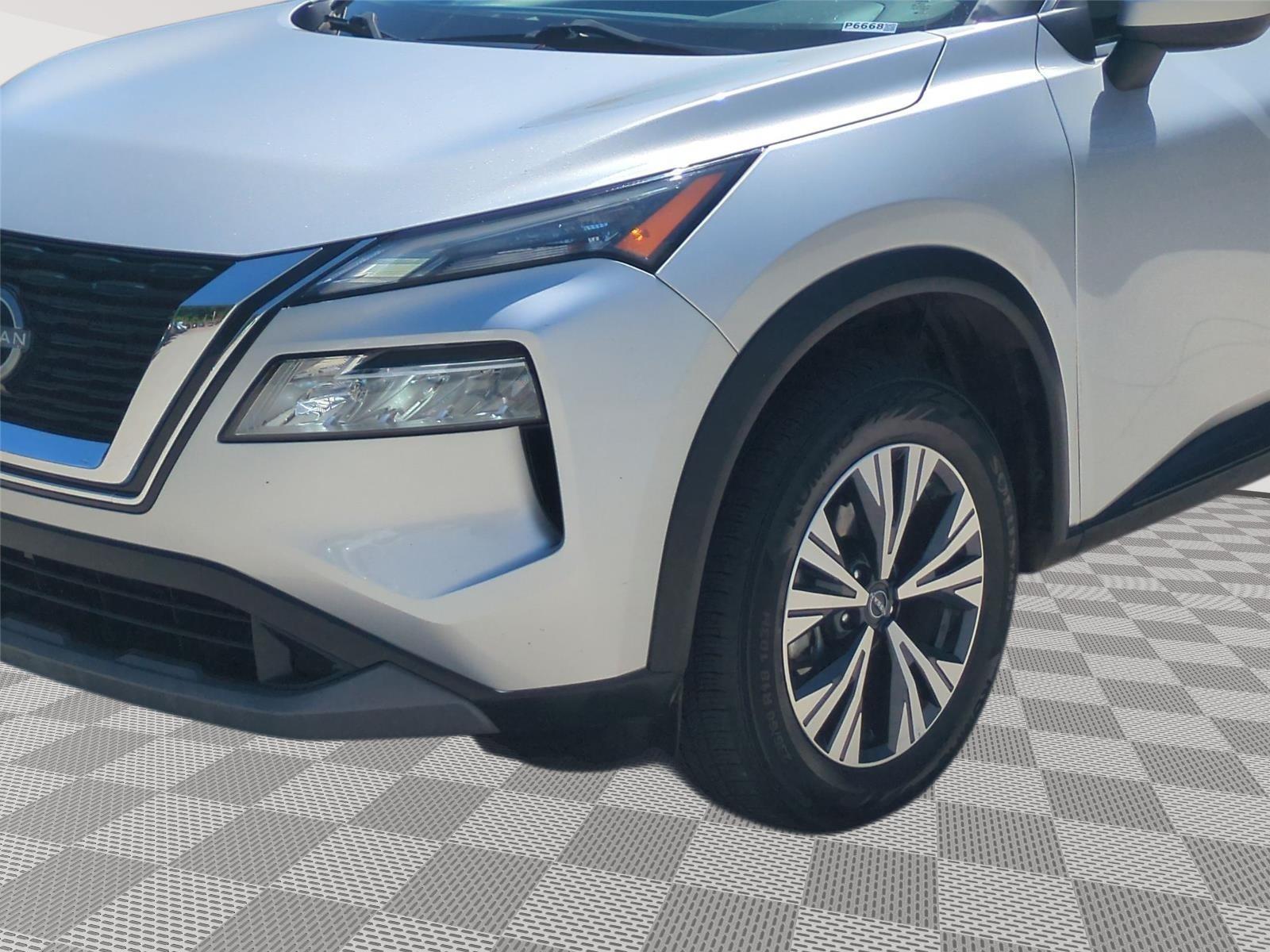 2023 Nissan Rogue SV - Brilliant Silver Metallic exterior view 17