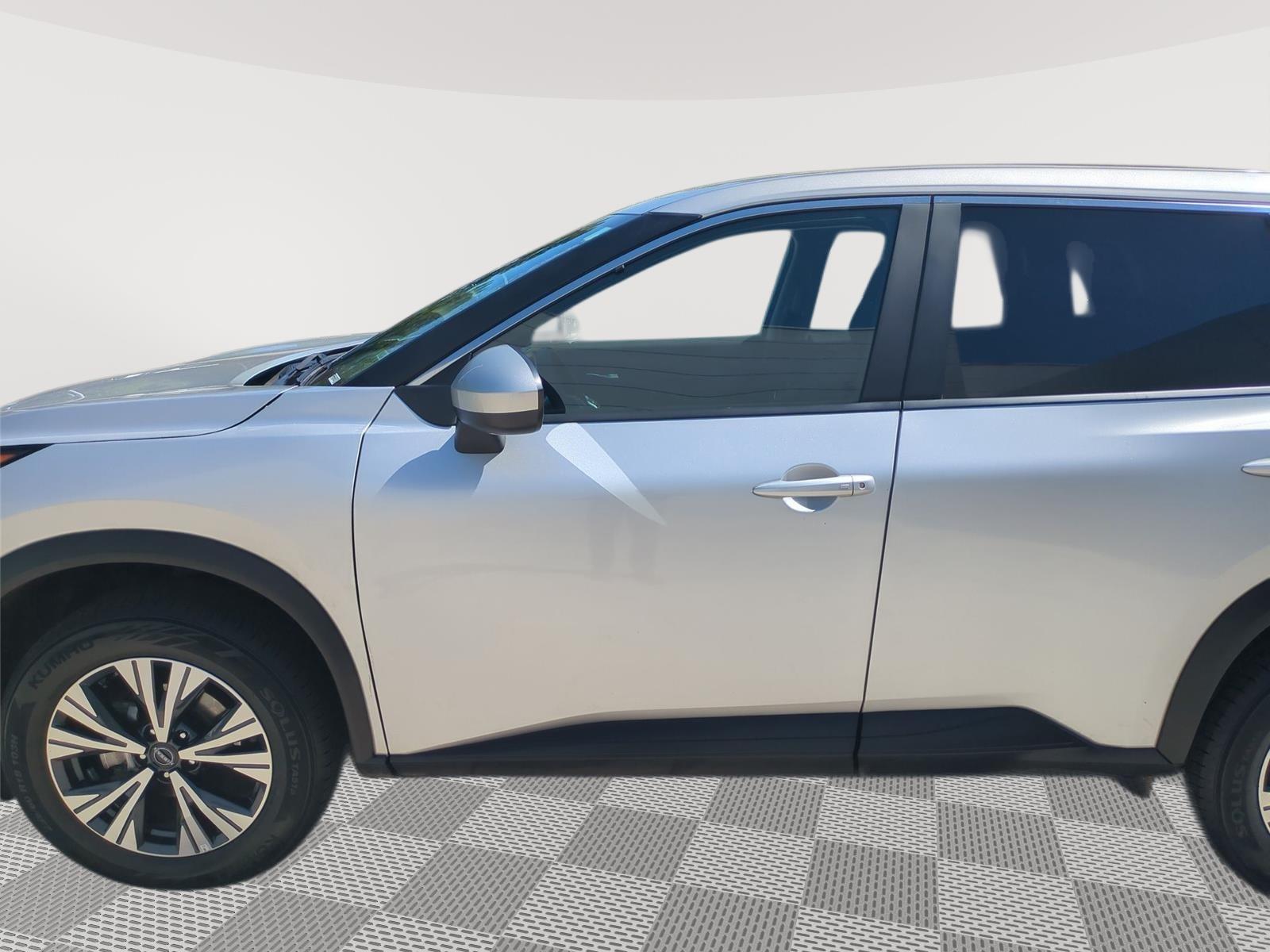 2023 Nissan Rogue SV - Brilliant Silver Metallic exterior view 20