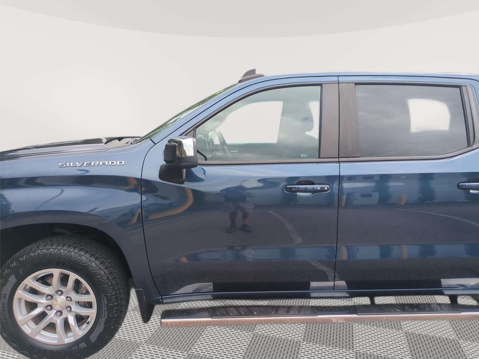 2019 Chevrolet Silverado 1500 LT - Northsky Blue Metallic exterior view 17
