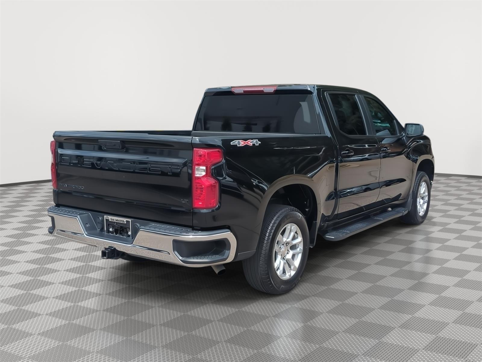 2024 Chevrolet Silverado 1500 LT - Black exterior view 11