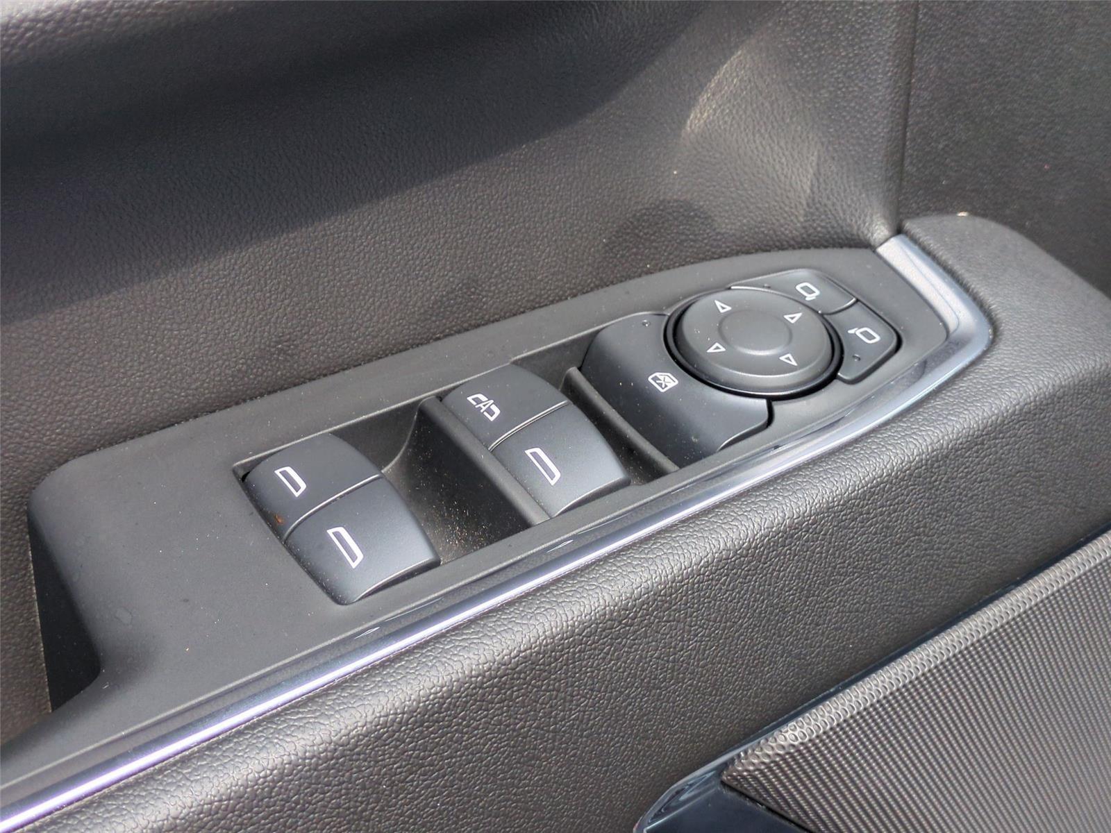 2024 Chevrolet Silverado 1500 LT - Black exterior view 19