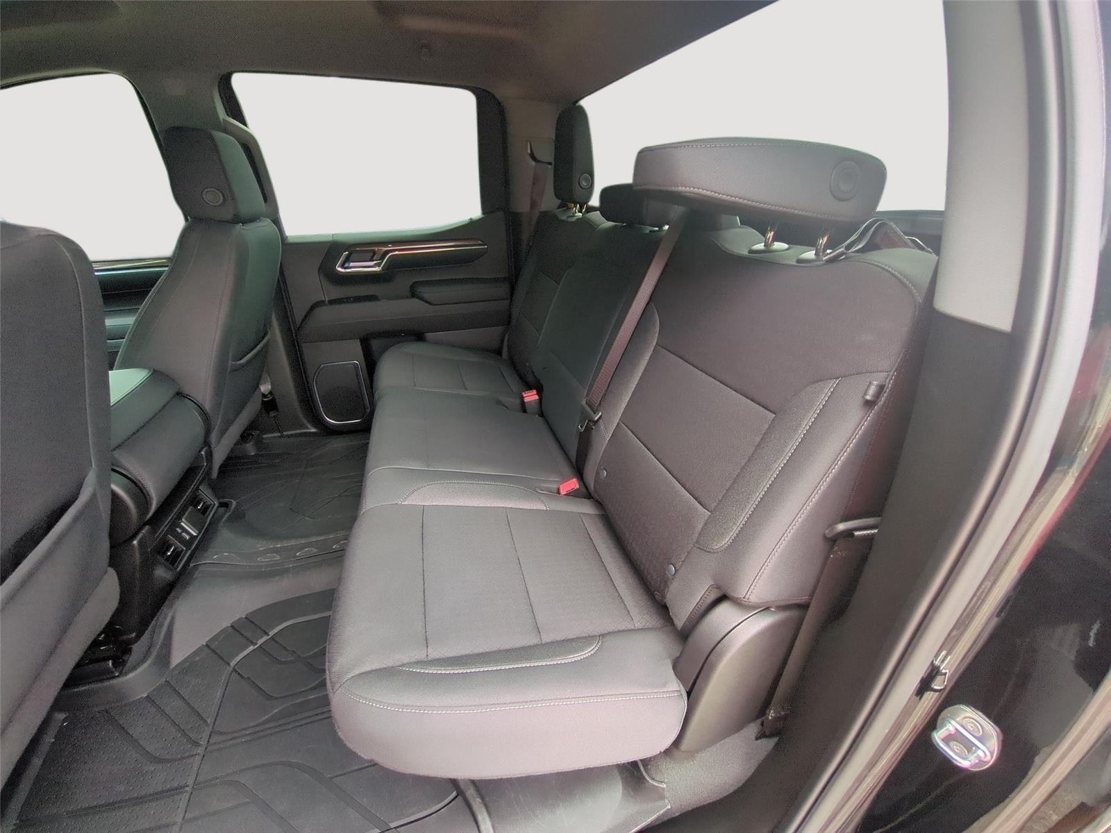 2024 Chevrolet Silverado 1500 LT - Black exterior view 7