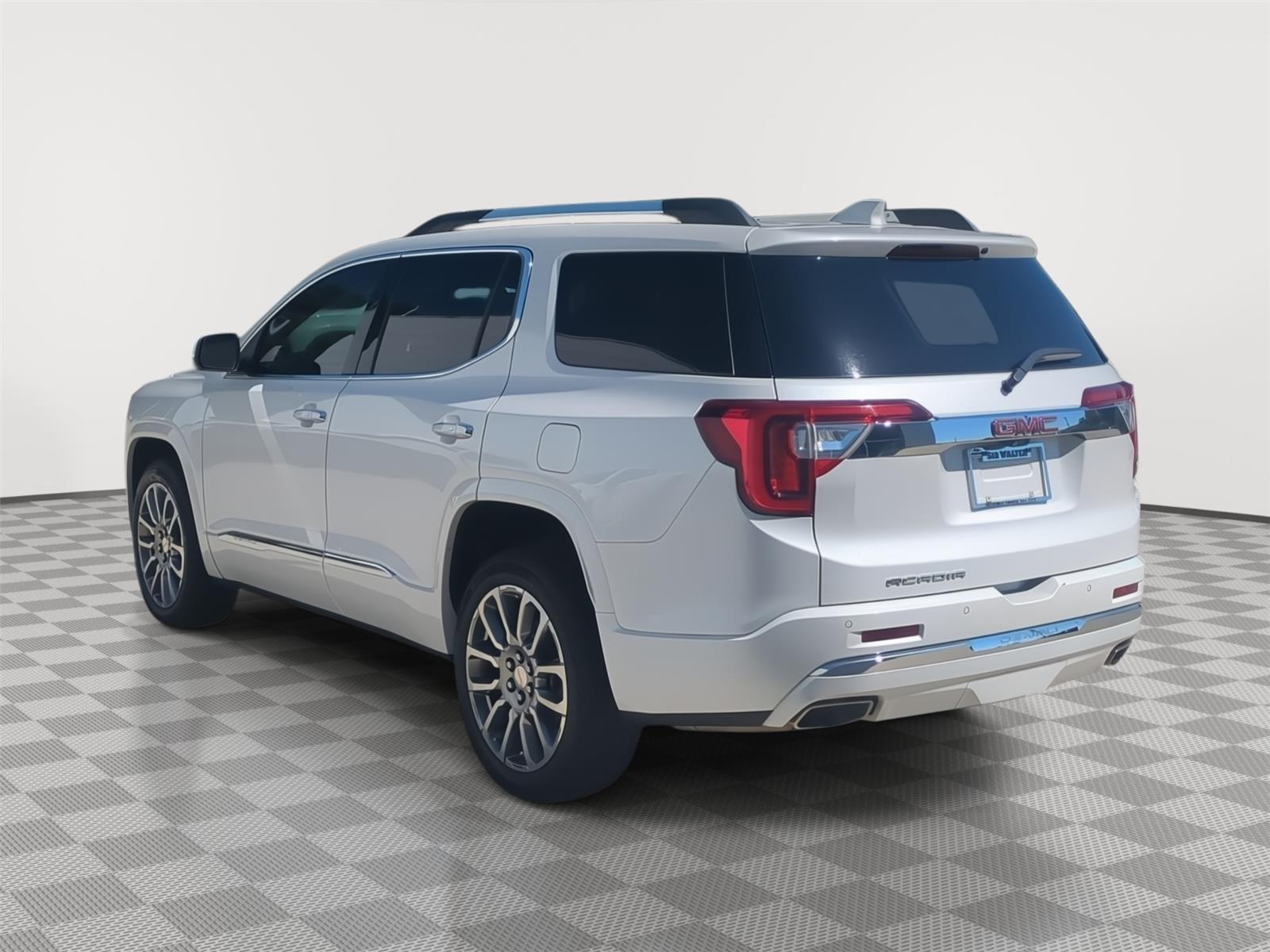2022 GMC Acadia Denali - White Frost Tricoat exterior view 3
