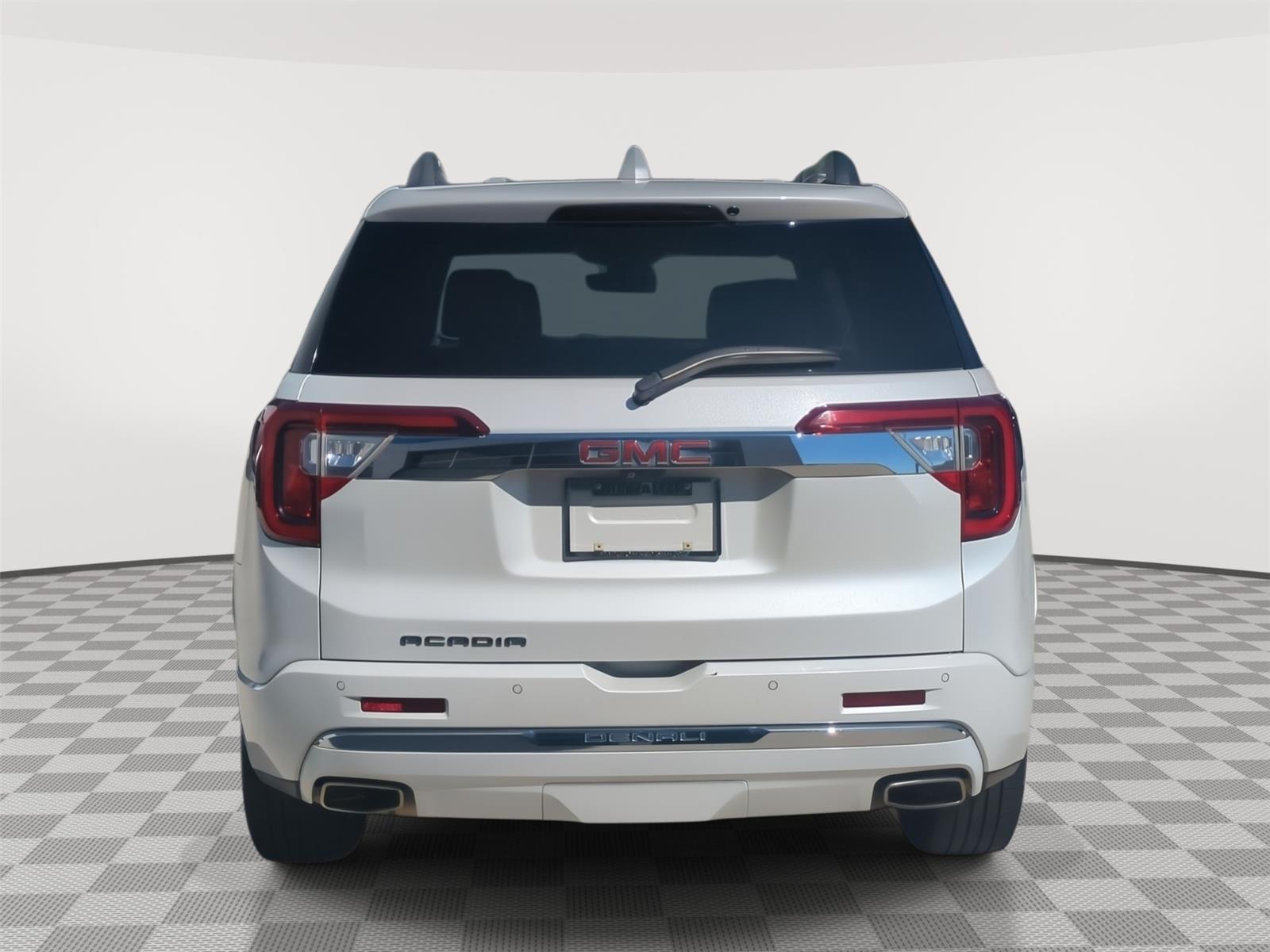 2022 GMC Acadia Denali - White Frost Tricoat exterior view 4