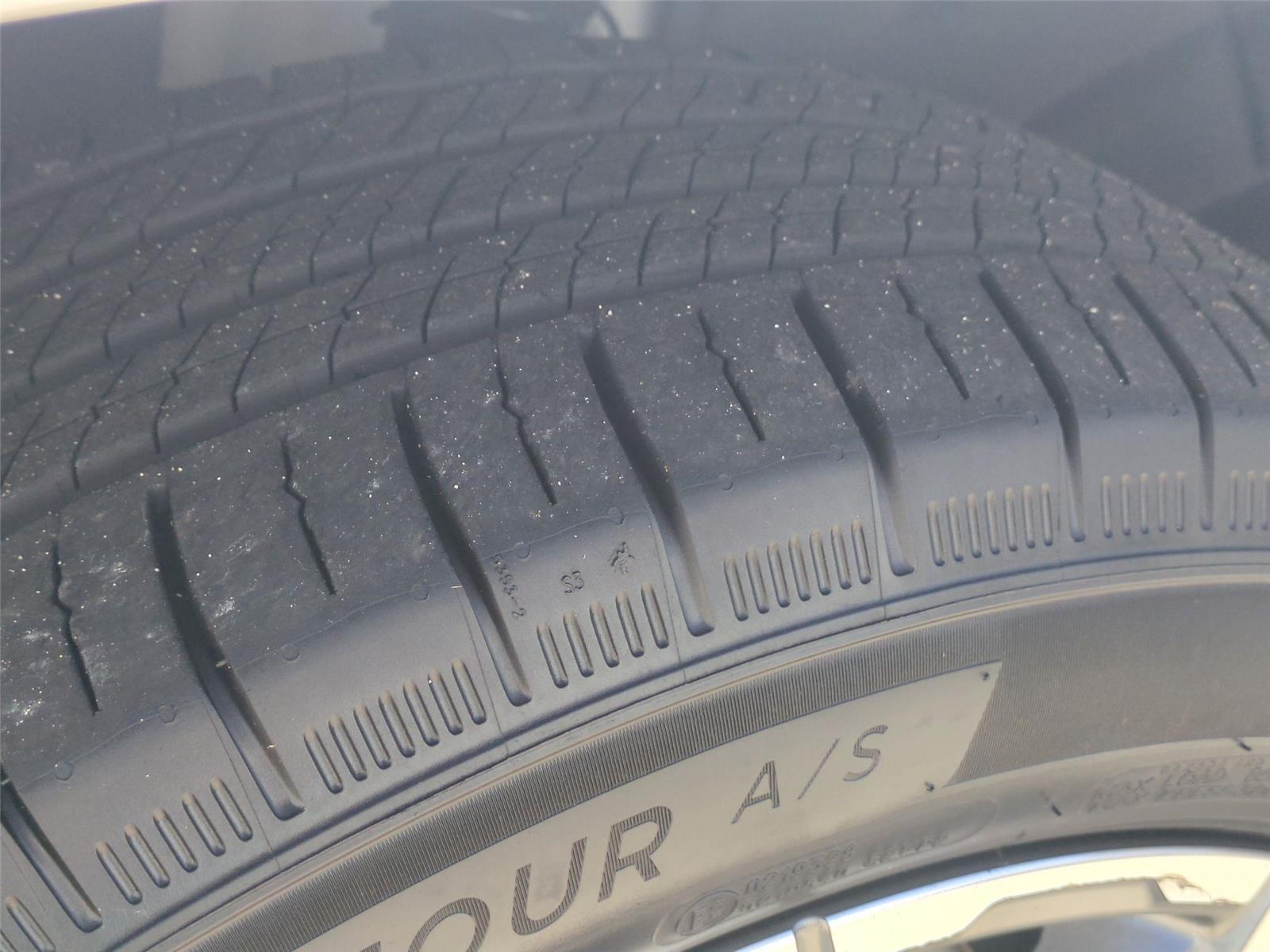 2022 GMC Acadia Denali - White Frost Tricoat exterior view 11