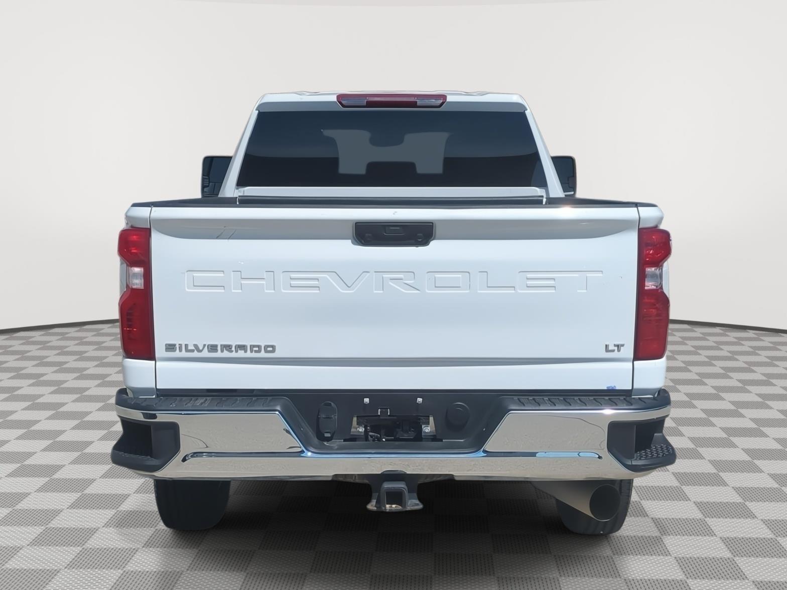 2025 Chevrolet Silverado 2500HD LT - Summit White exterior view 5