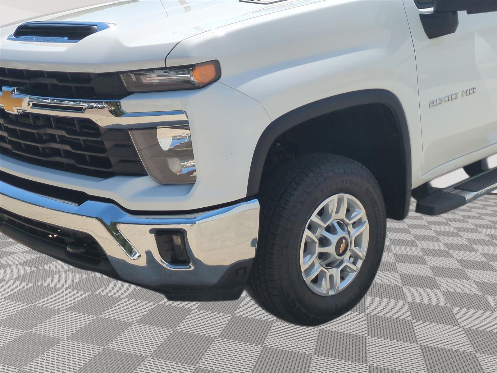 2025 Chevrolet Silverado 2500HD LT - Summit White exterior view 10
