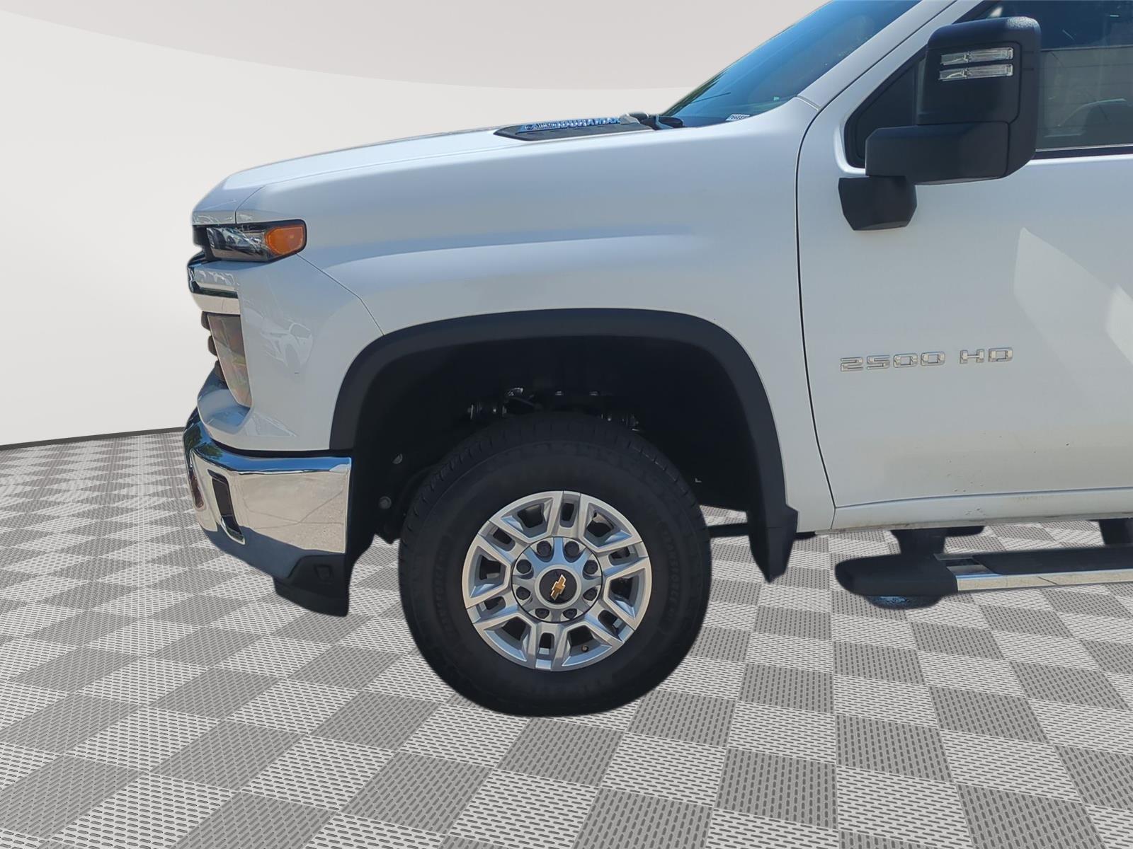 2025 Chevrolet Silverado 2500HD LT - Summit White exterior view 11