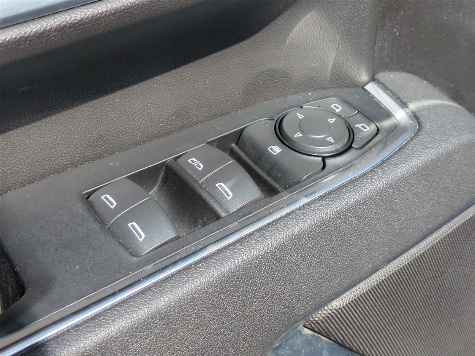 2025 Chevrolet Silverado 2500HD LT - Summit White exterior view 14