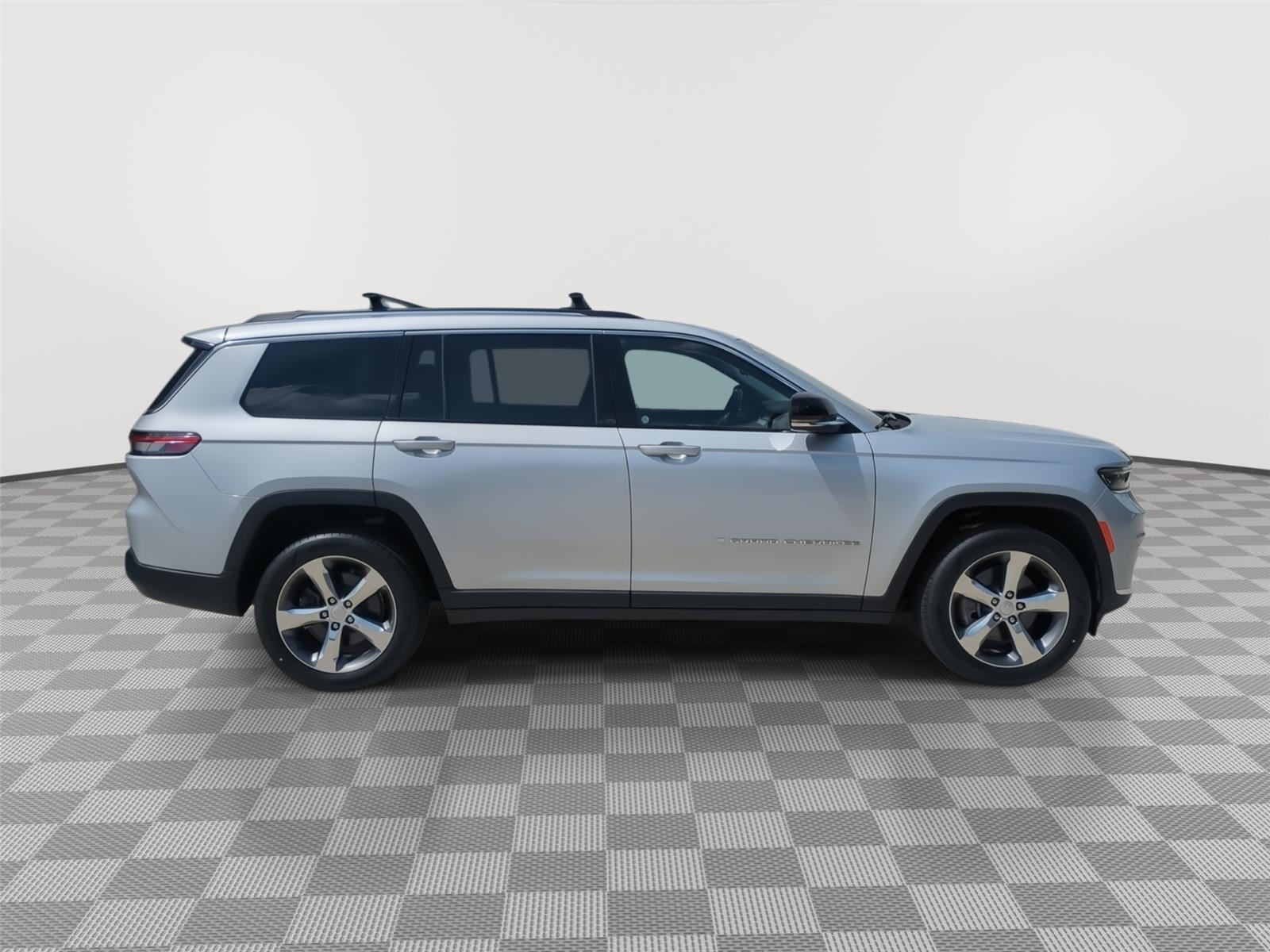 2021 Jeep Grand Cherokee L Limited - Silver Zynith exterior view 12