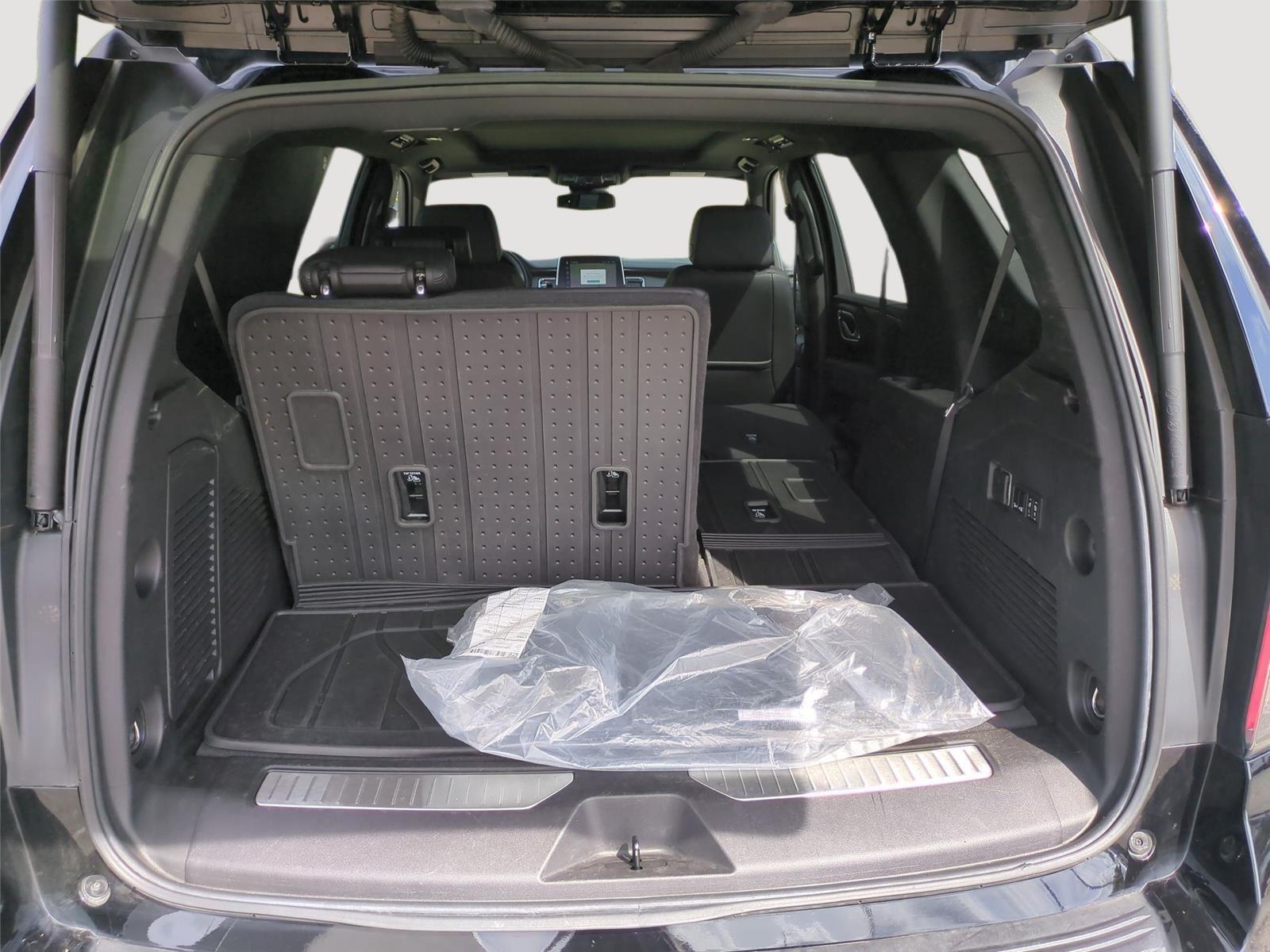2024 Chevrolet Tahoe Z71 - Black exterior view 8