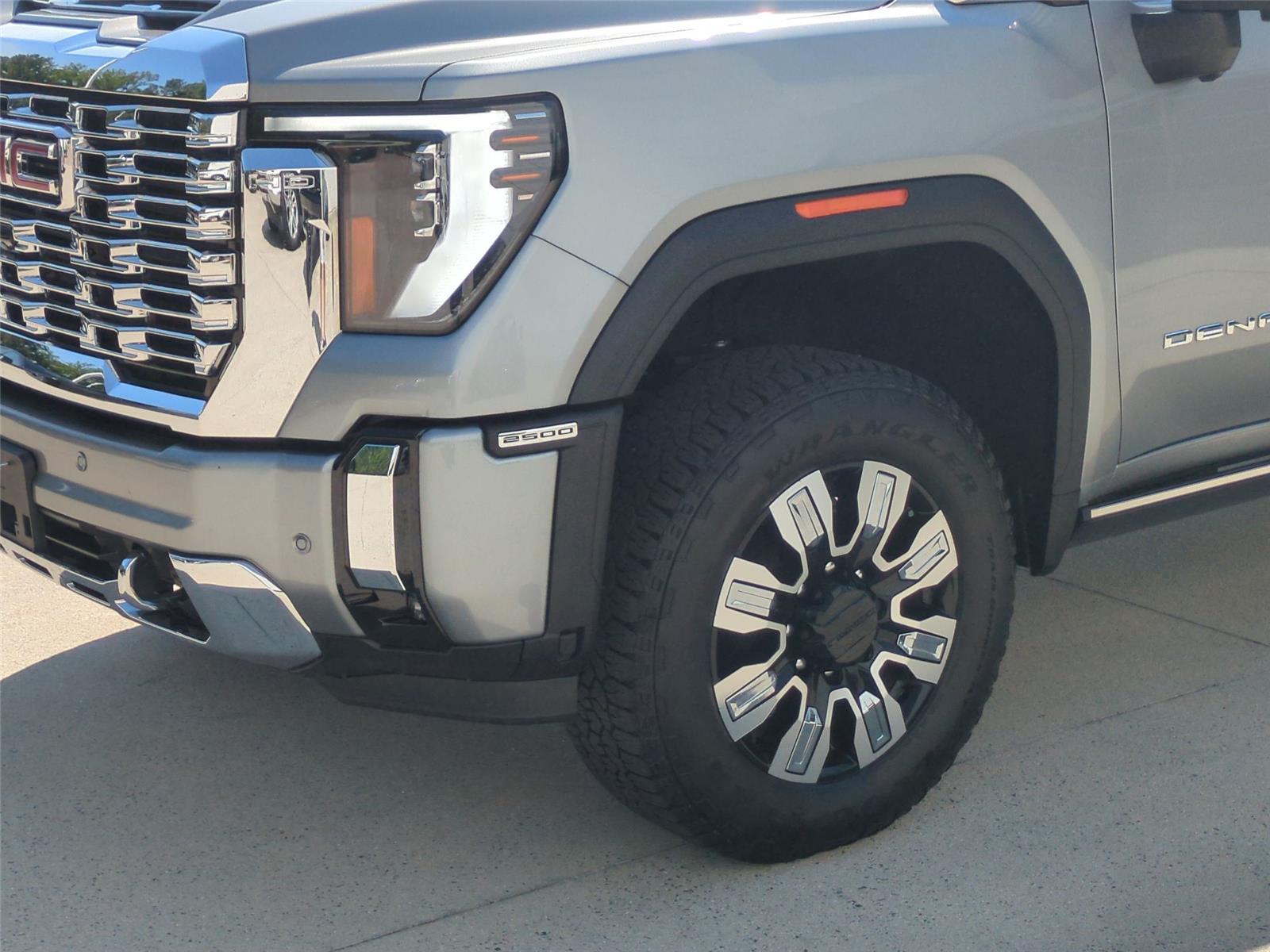 2026 GMC Sierra 2500HD Denali - Sterling Metallic exterior view 10