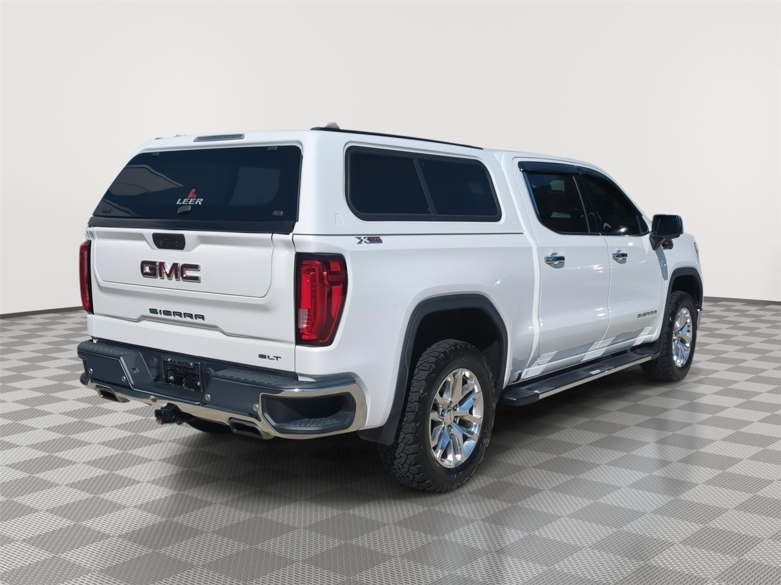 2020 GMC Sierra 1500 SLT - Summit White exterior view 9