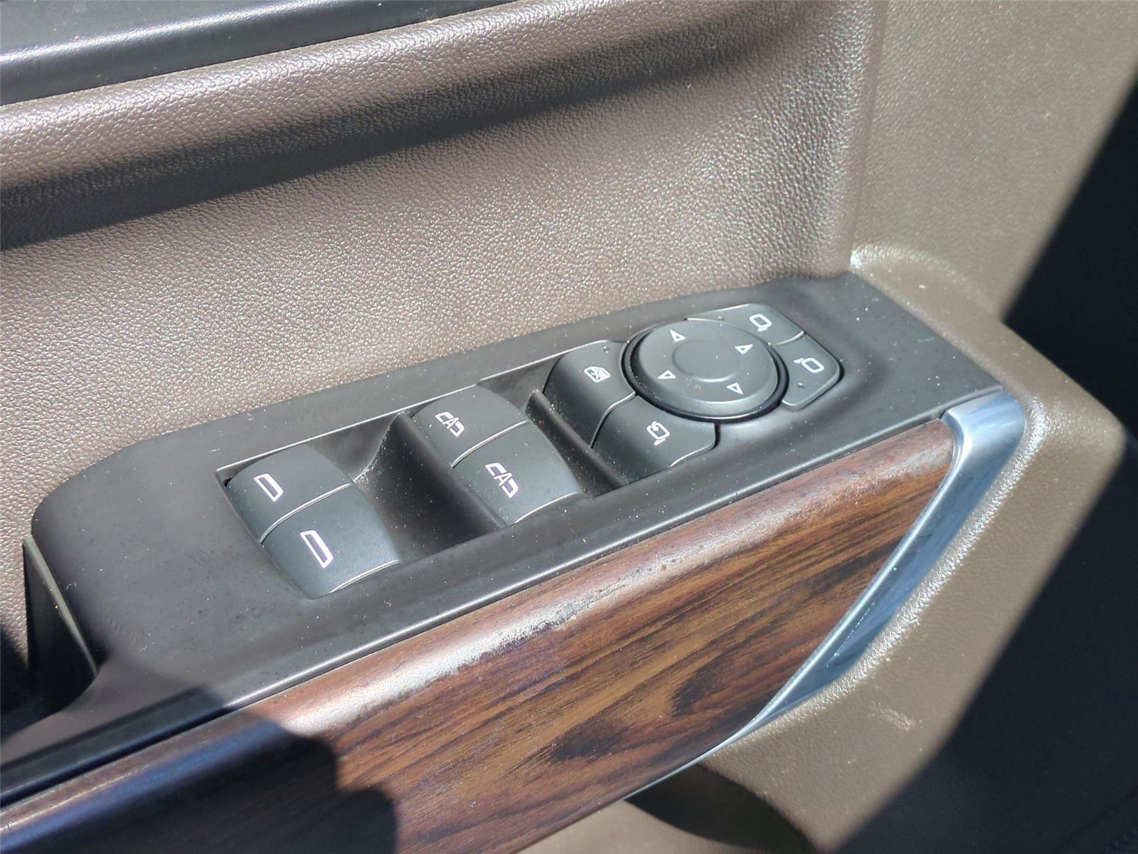 2020 GMC Sierra 1500 SLT - Summit White exterior view 17