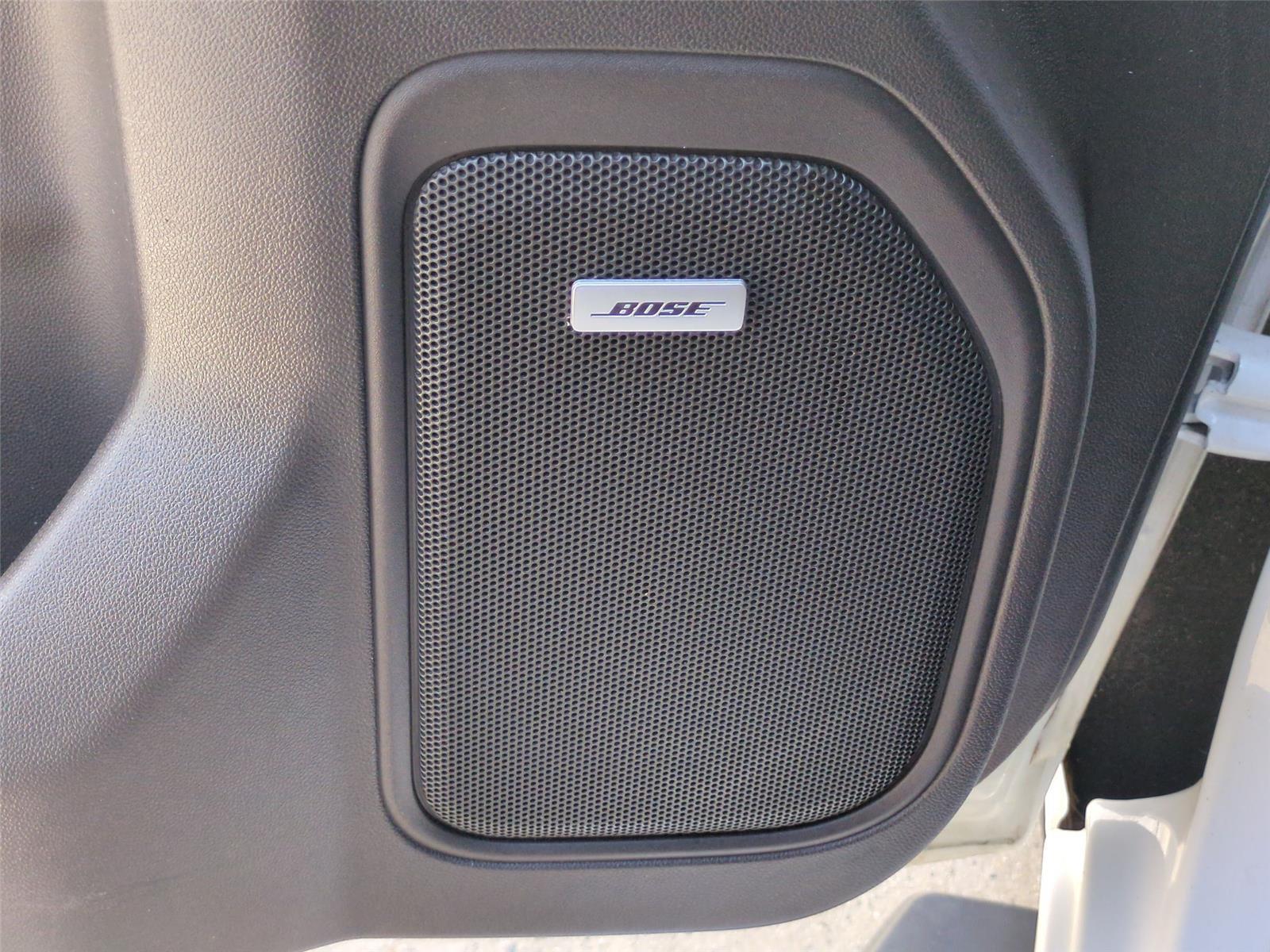 2020 GMC Sierra 1500 SLT - Summit White exterior view 18