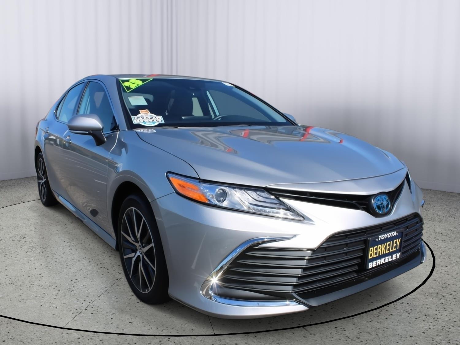 Celestial Silver Metallic 2023 Toyota Camry Hybrid XLE FWD Sedan Front-Wheel Drive Continuously Variable Transmission