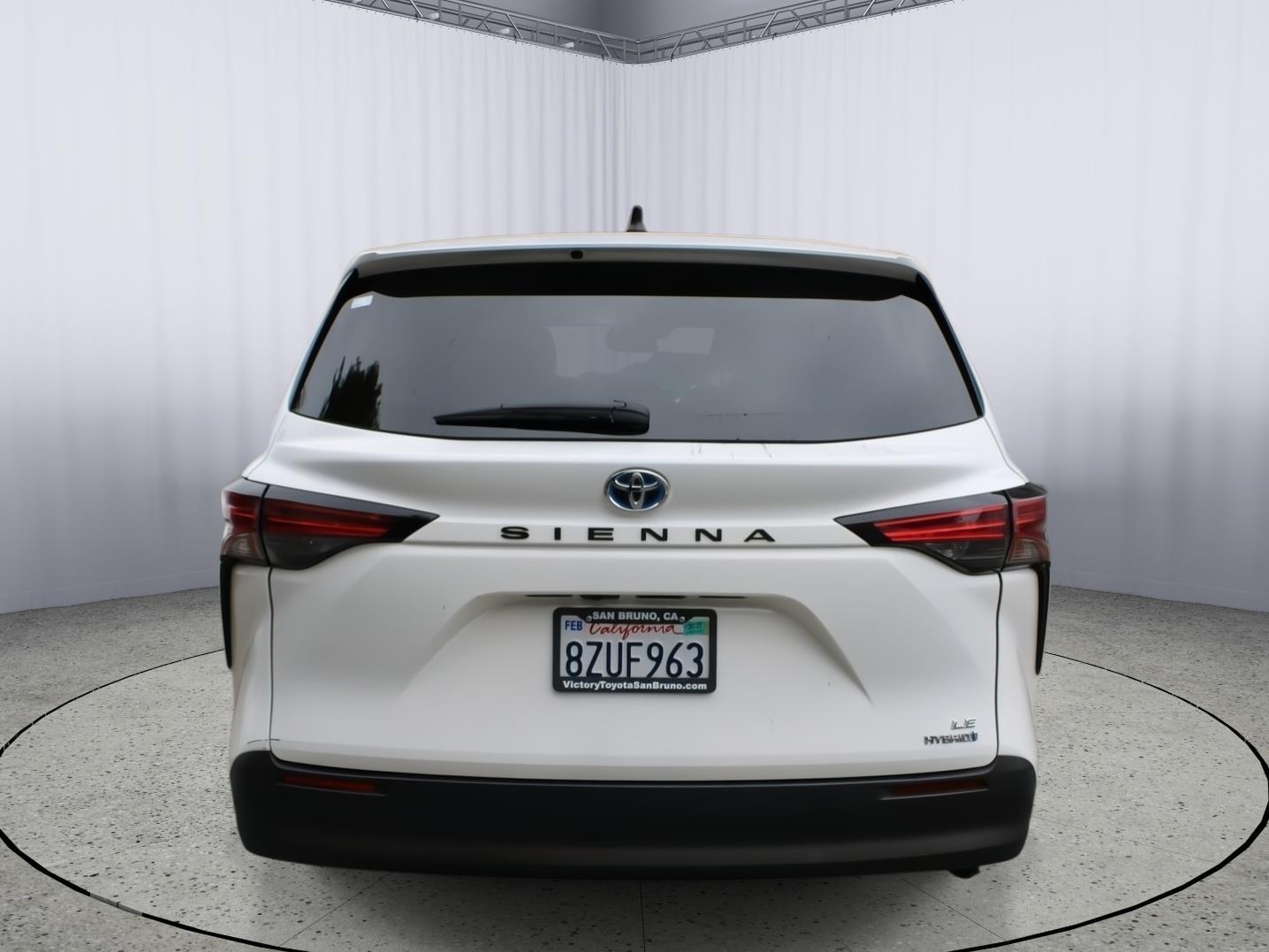 View vehicle photo 6