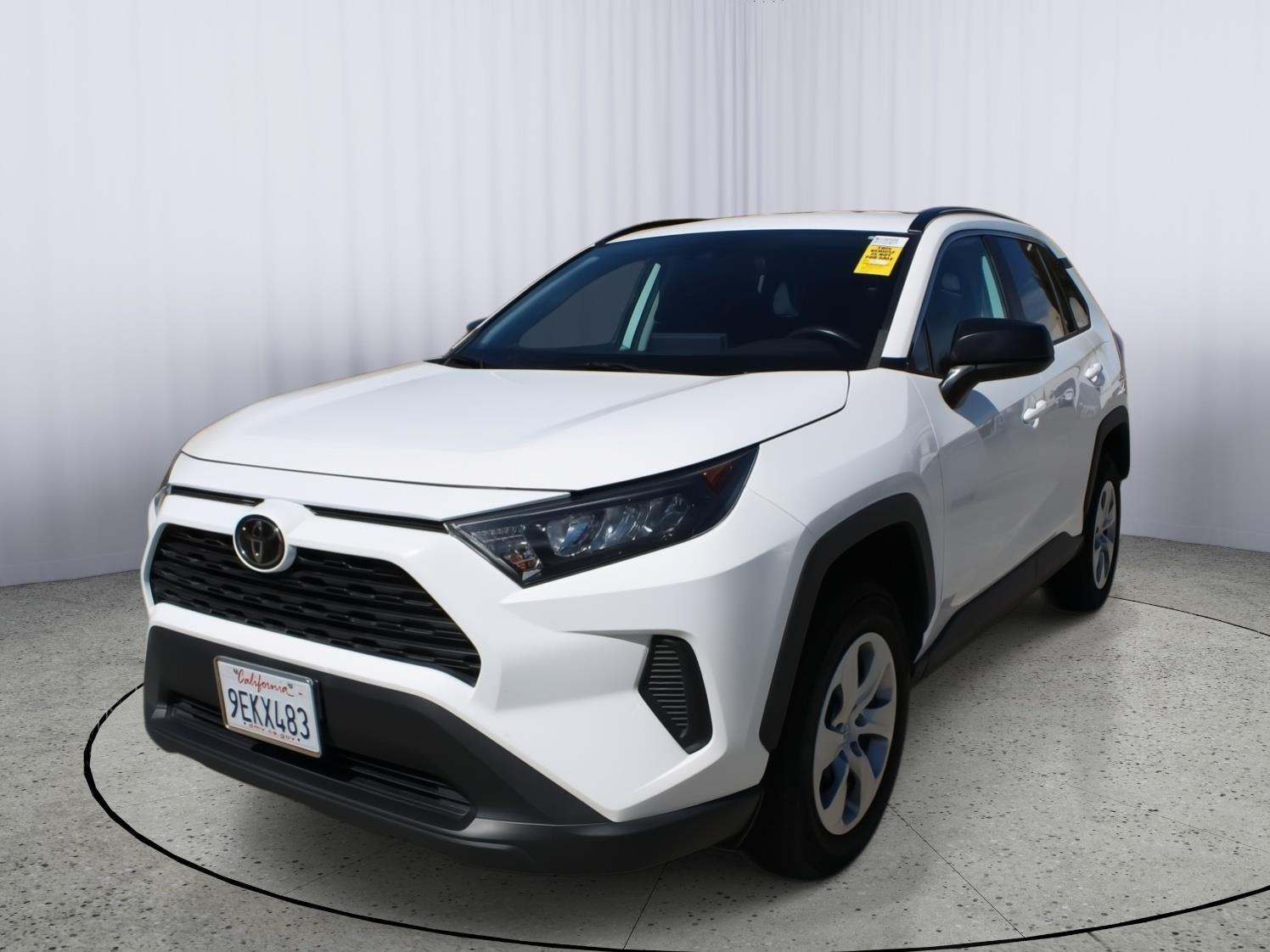 View vehicle photo 3