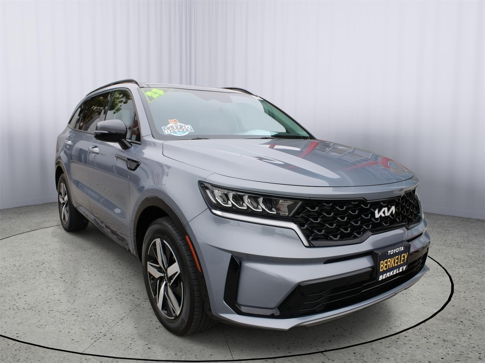 2023 Kia Sorento S FWD