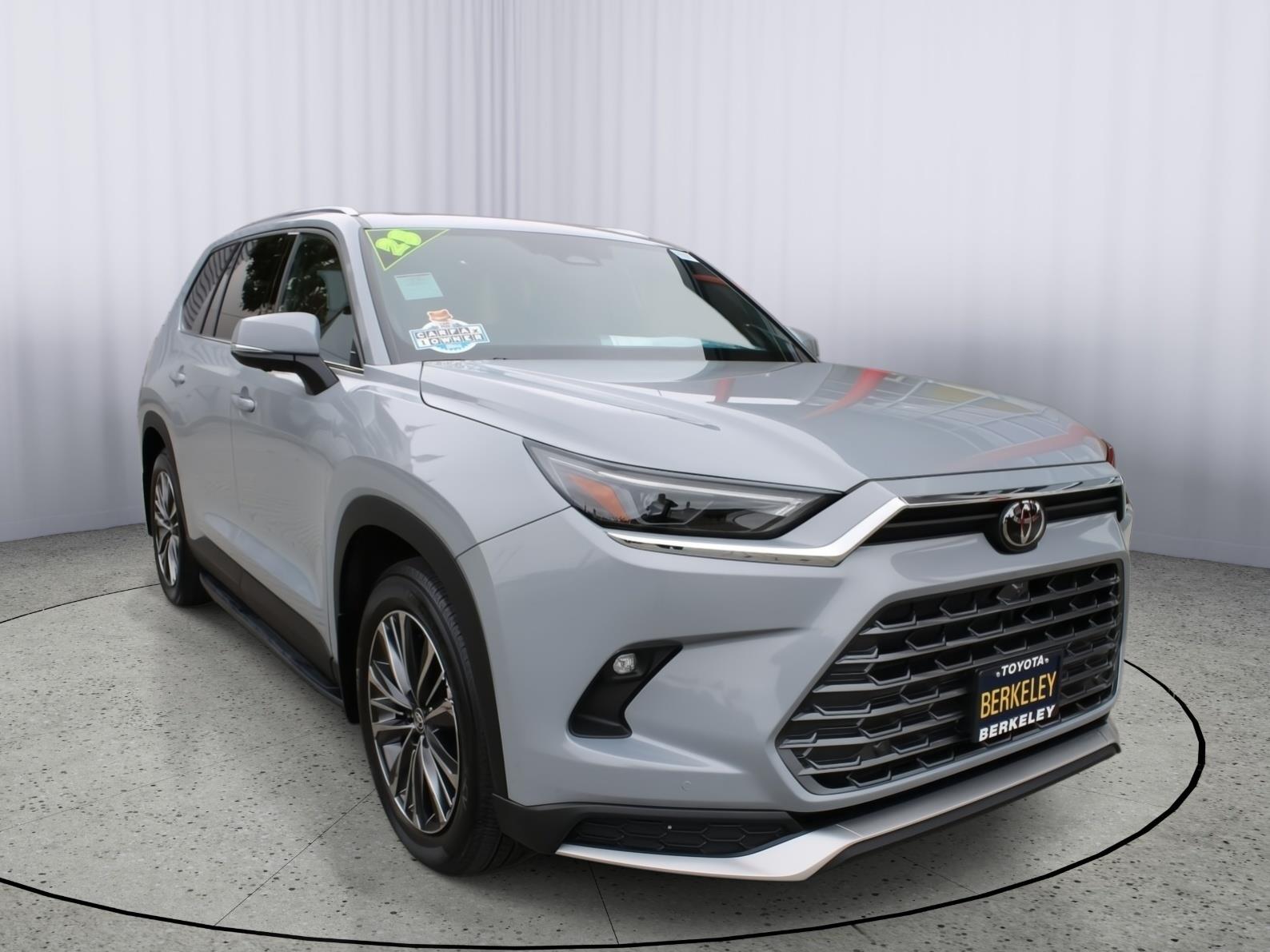 Cement 2025 Toyota Grand Highlander Hybrid SUV / Crossover All-Wheel Drive Automatic