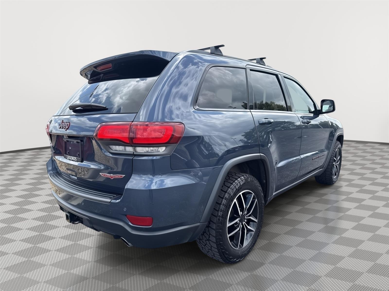 Used 2021 Slate Blue Pearlcoat Jeep Trailhawk image 13