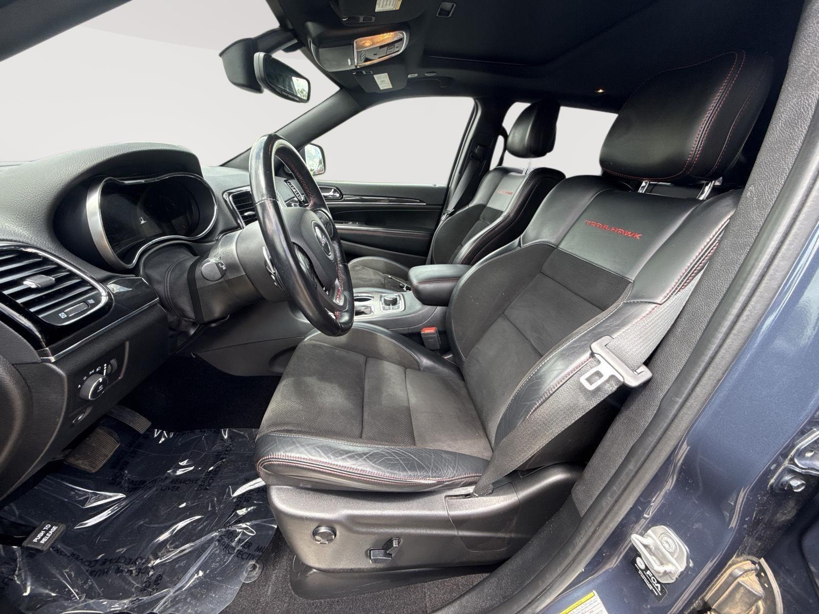 Used 2021 Slate Blue Pearlcoat Jeep Trailhawk image 3
