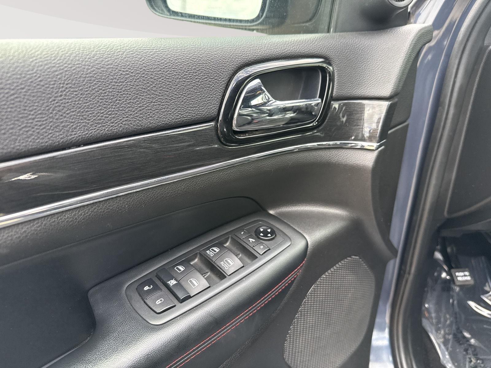 Used 2021 Slate Blue Pearlcoat Jeep Trailhawk image 19
