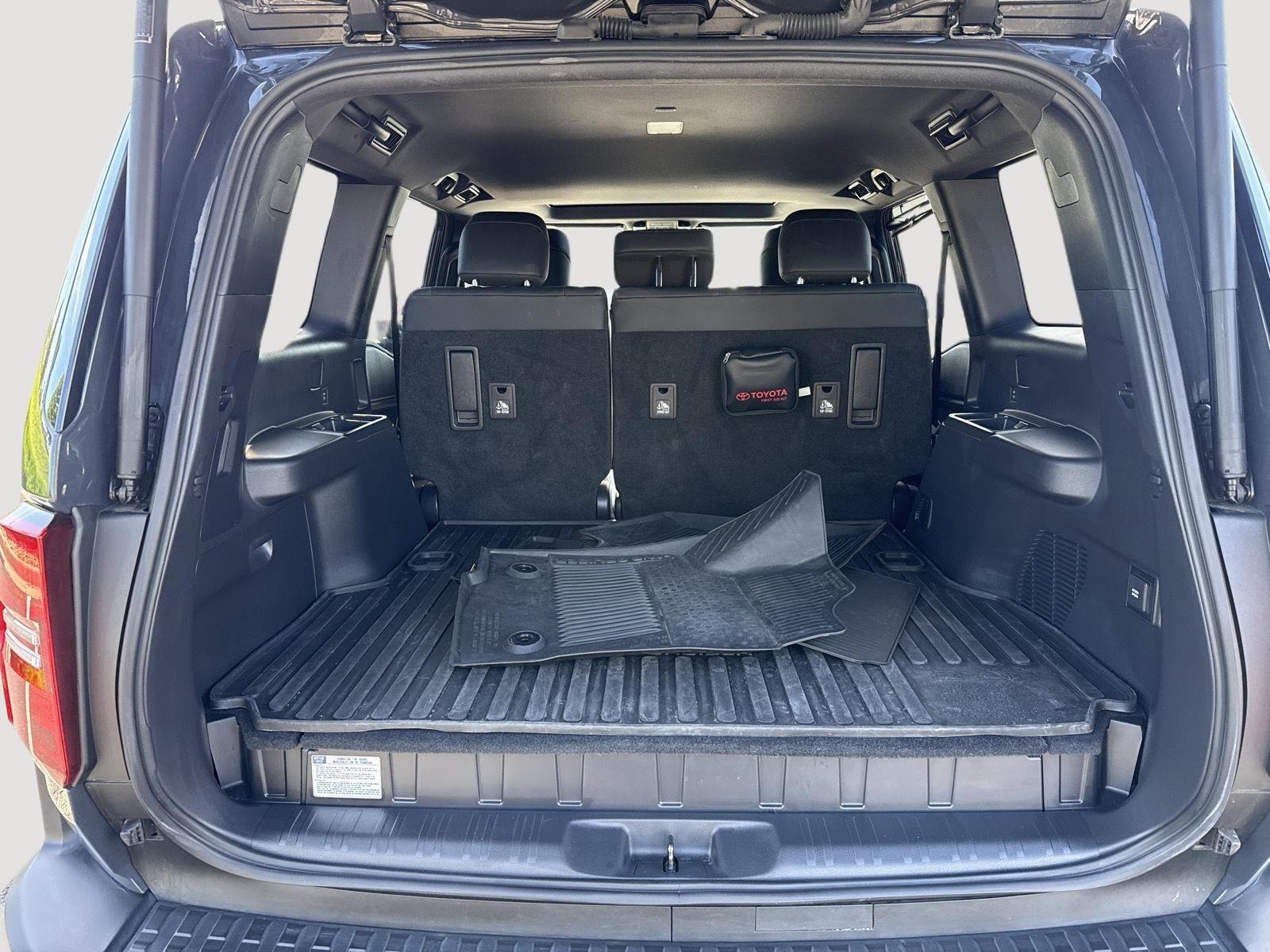 Used 2025 Underground Toyota Base image 6