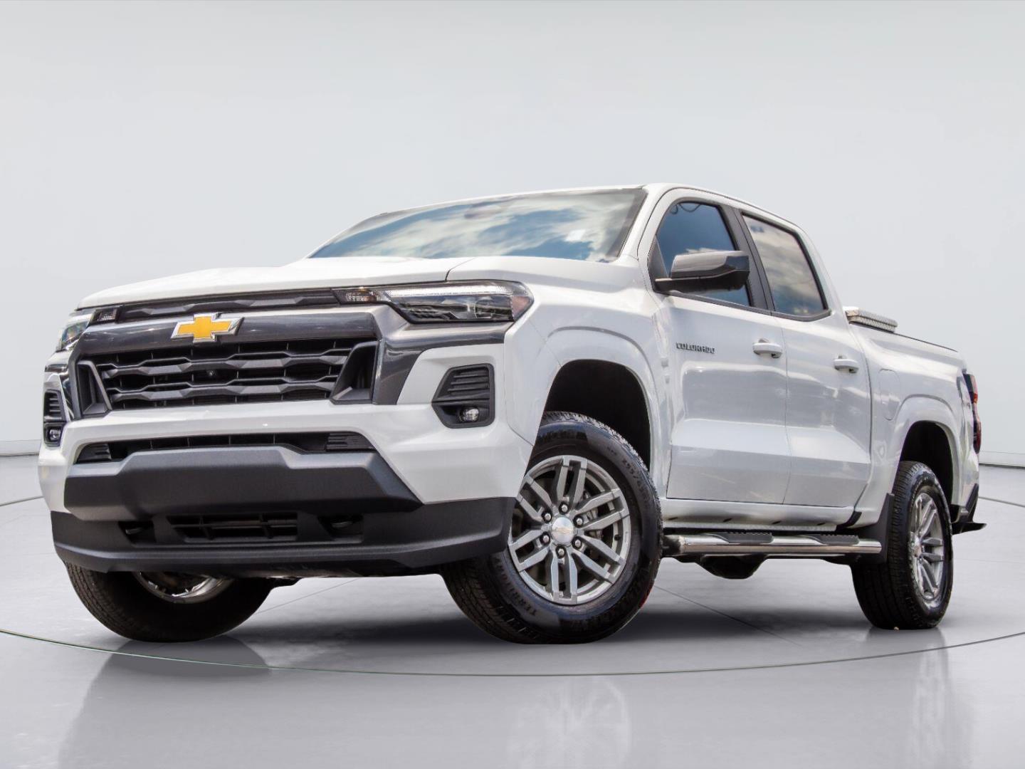 Summit White 2024 Chevrolet Colorado Pickup Truck Four-Wheel Drive 8-Speed Automatic