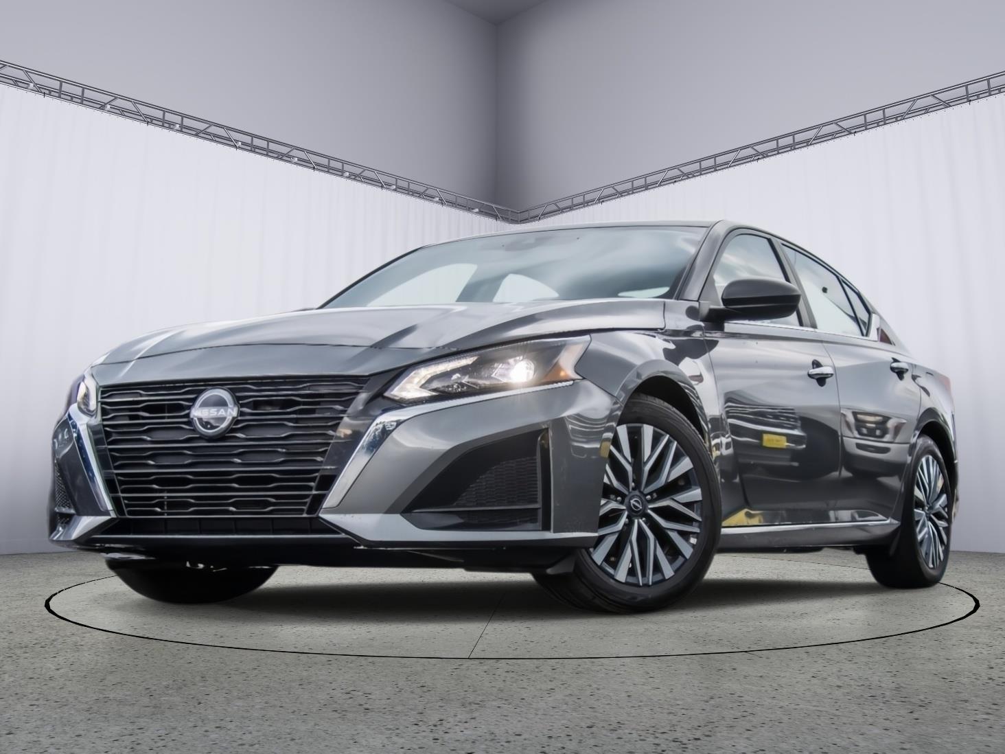 Gray (Gun Metallic) 2025 Nissan Altima Sedan Front-Wheel Drive Continuously Variable Transmission