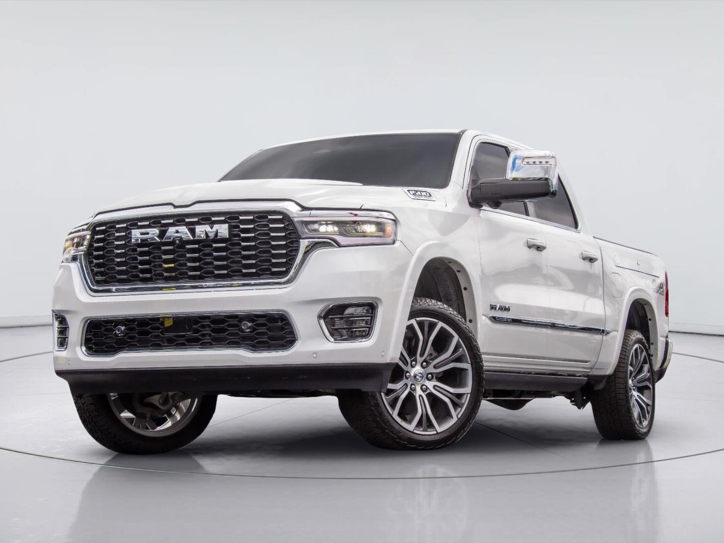 2025 RAM 1500 Tungsten Crew Cab 4WD