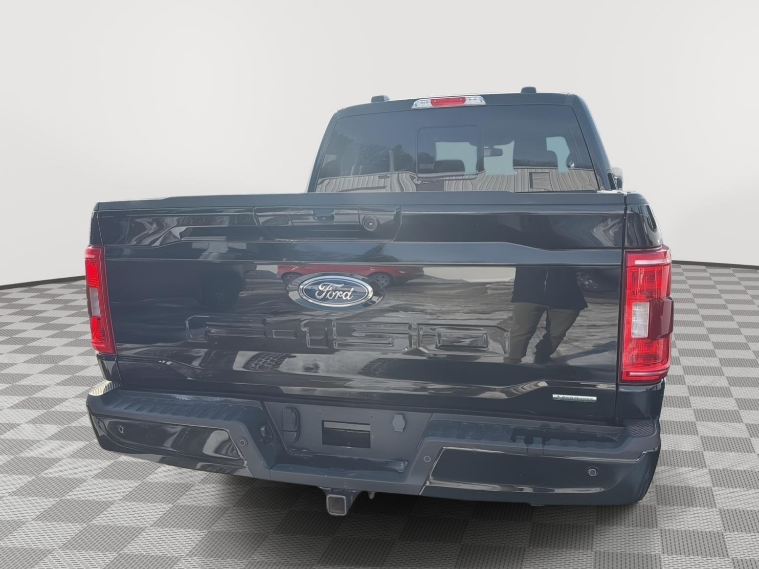 View vehicle photo 6