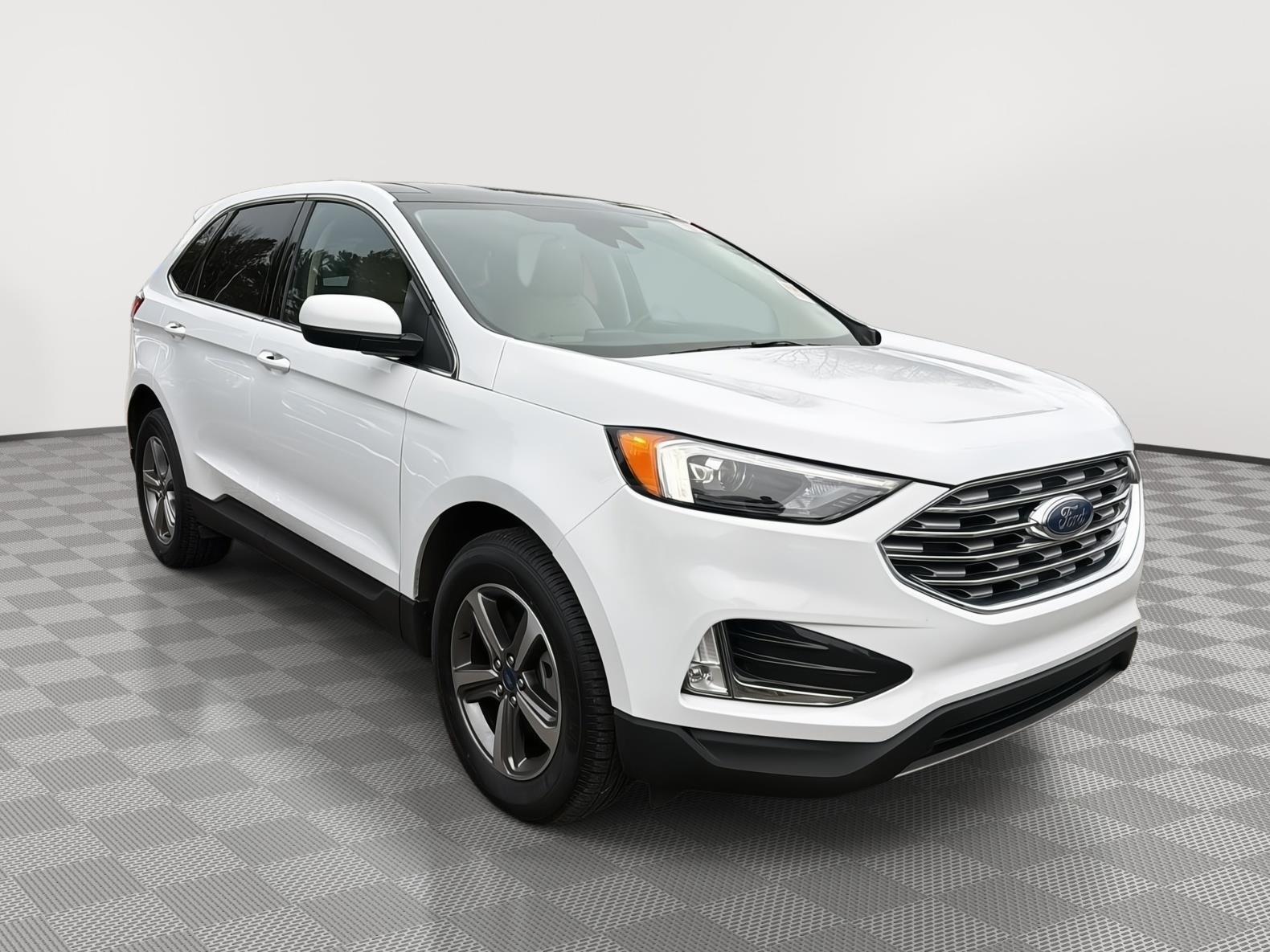 2022 Ford EDGE SEL Base - 3