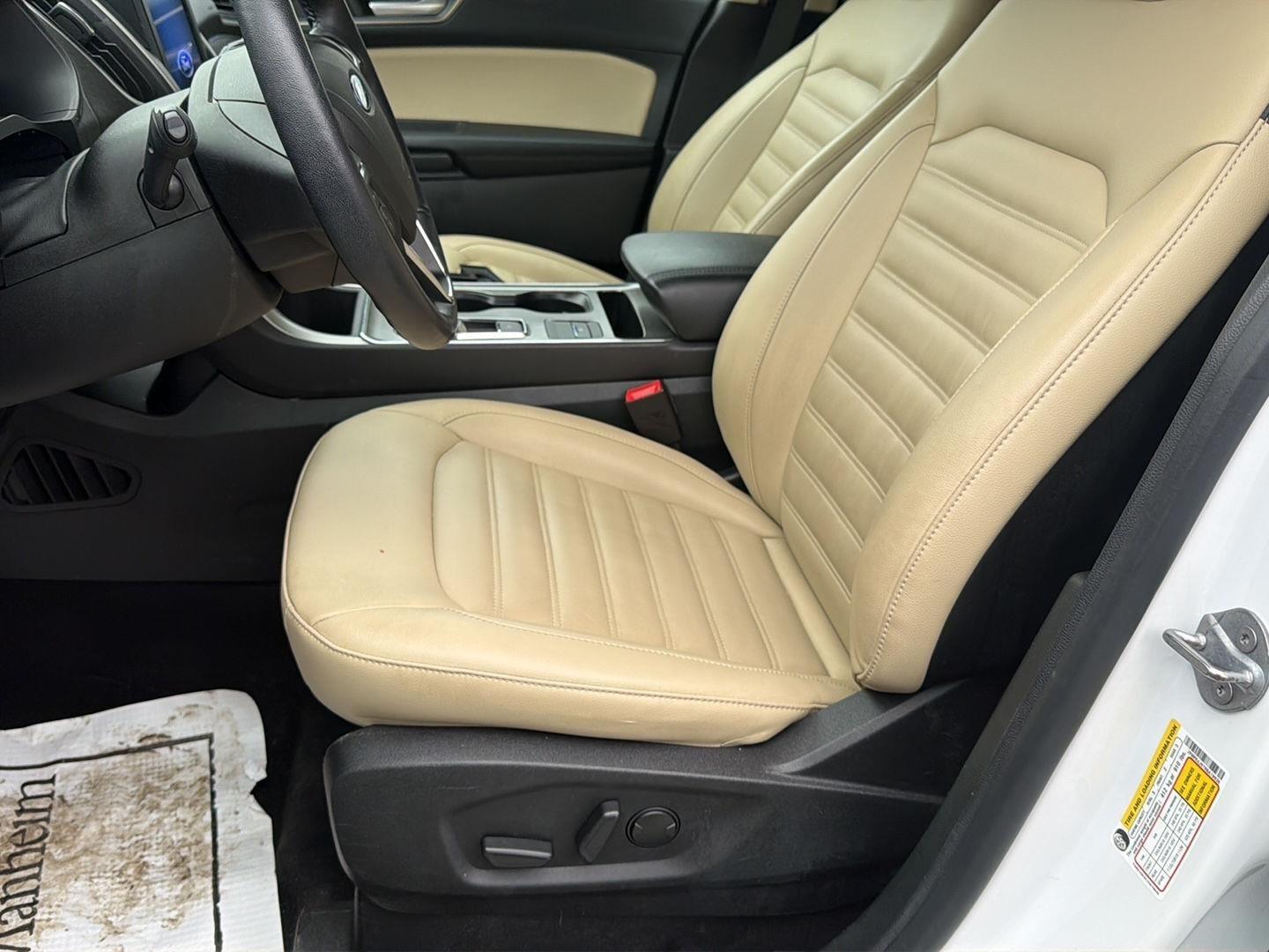 2022 Ford EDGE SEL Base - 9
